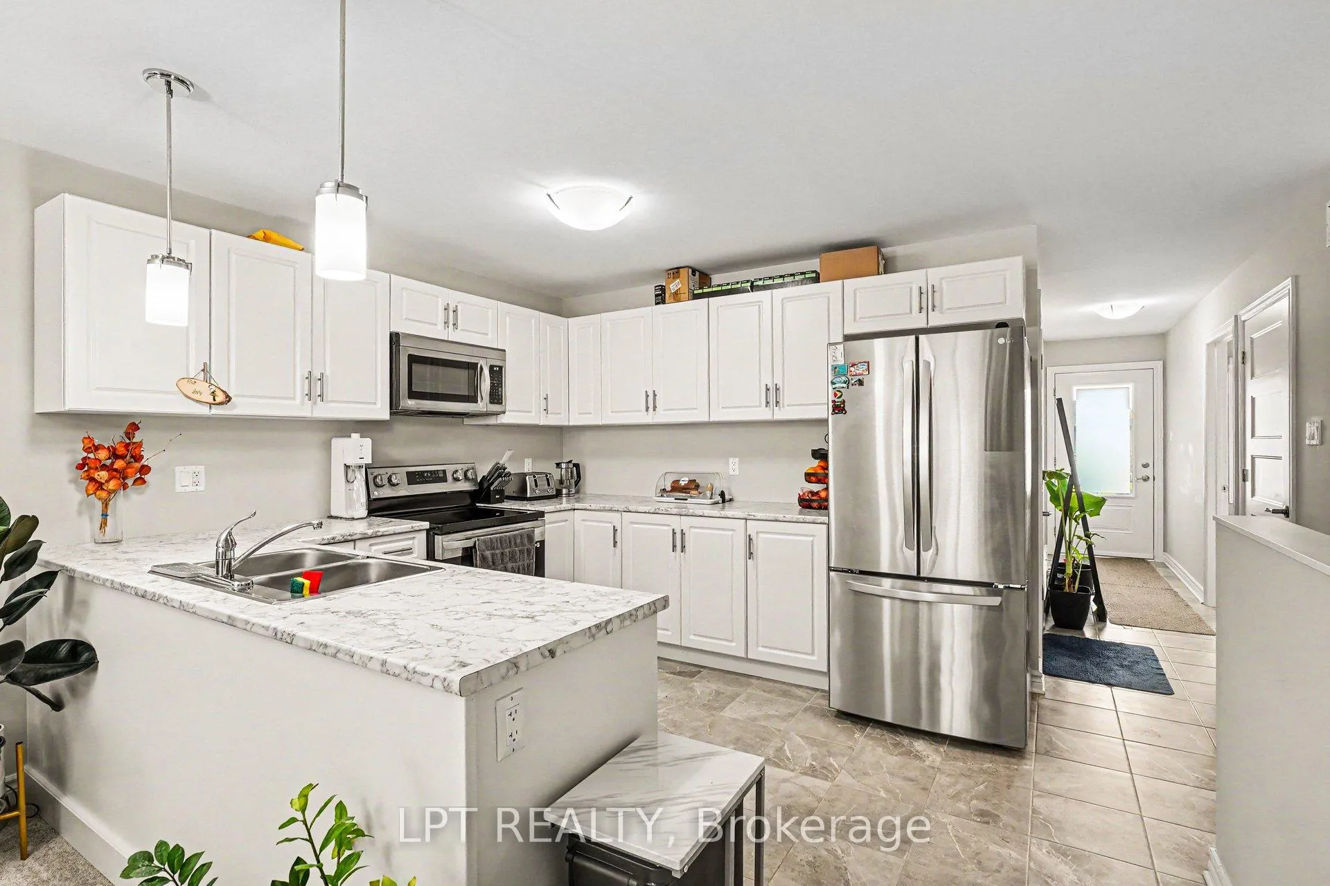 Photo 10 of 34 Morgan Clouthier Way, Arnprior — HOMEH