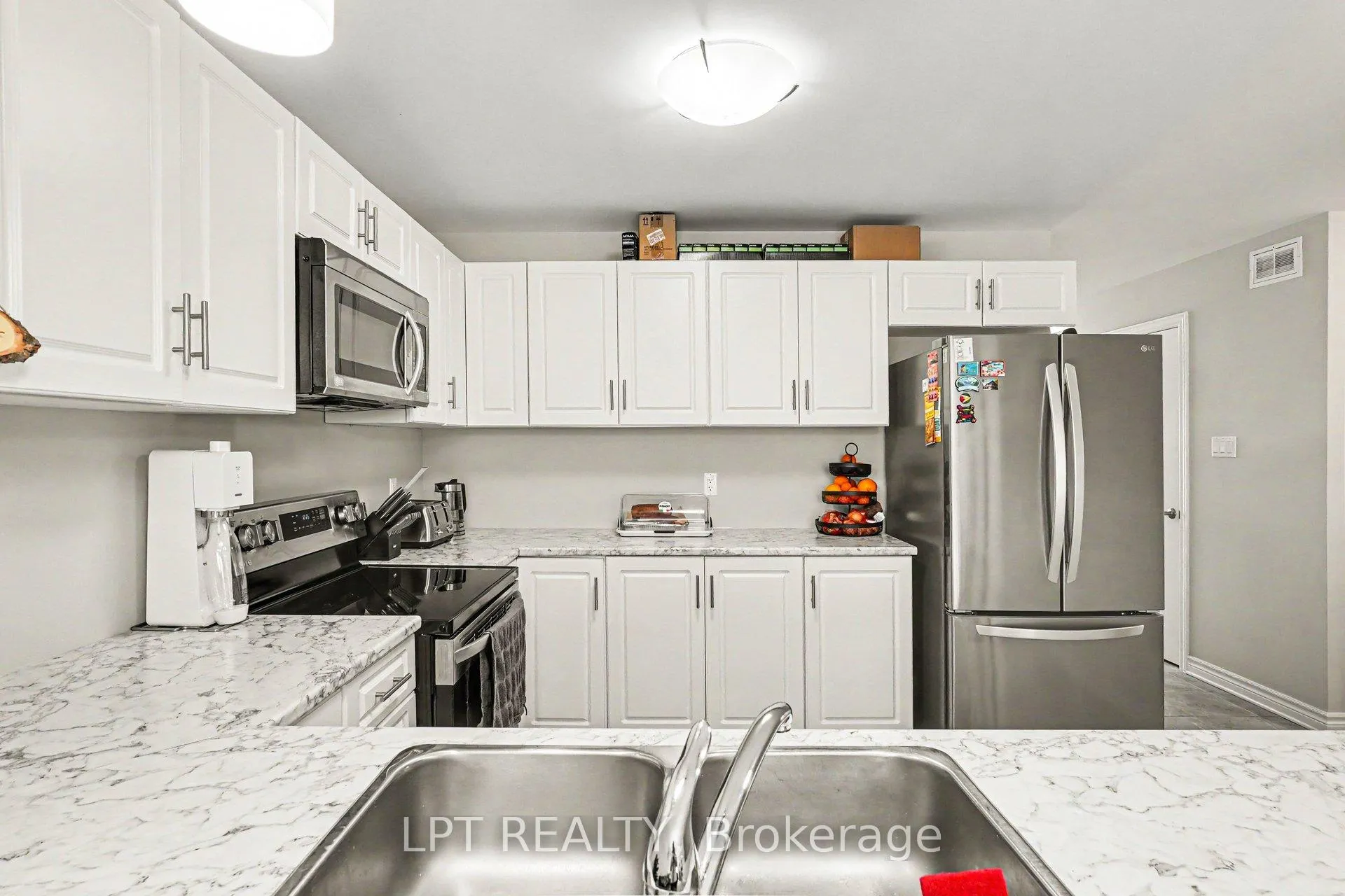 Photo 12 of 34 Morgan Clouthier Way, Arnprior — HOMEH