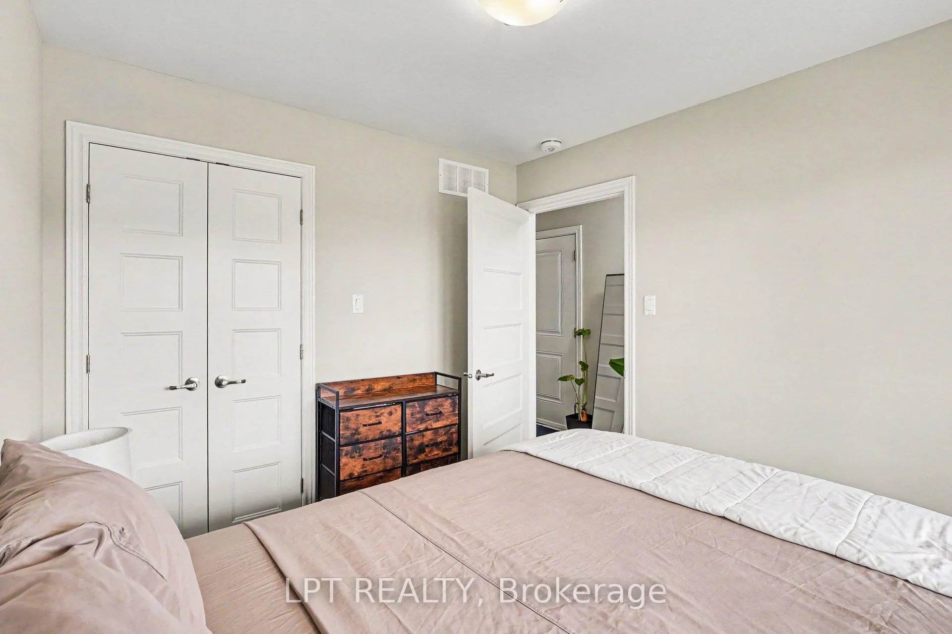 Photo 14 of 34 Morgan Clouthier Way, Arnprior — HOMEH