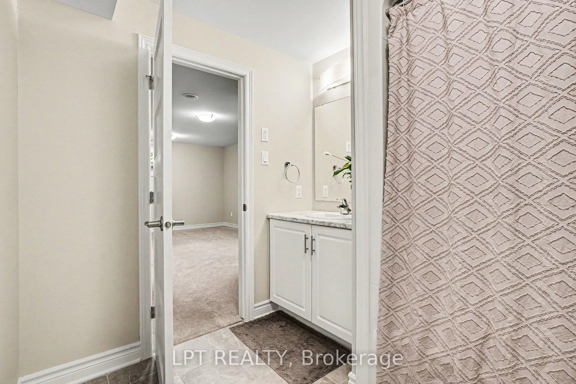 Photo 16 of 34 Morgan Clouthier Way, Arnprior — HOMEH