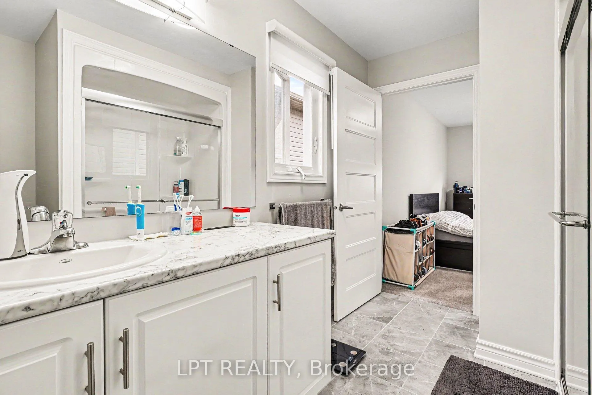 Photo 26 of 34 Morgan Clouthier Way, Arnprior — HOMEH
