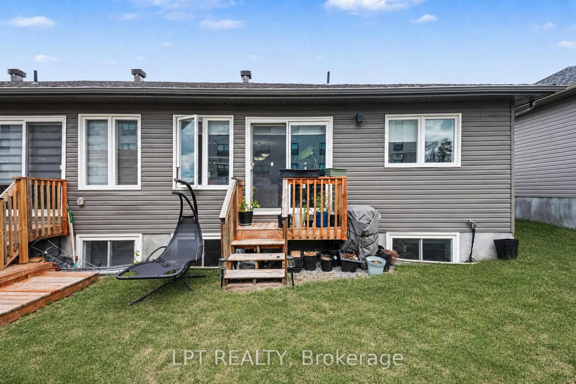 Photo 28 of 34 Morgan Clouthier Way, Arnprior — HOMEH