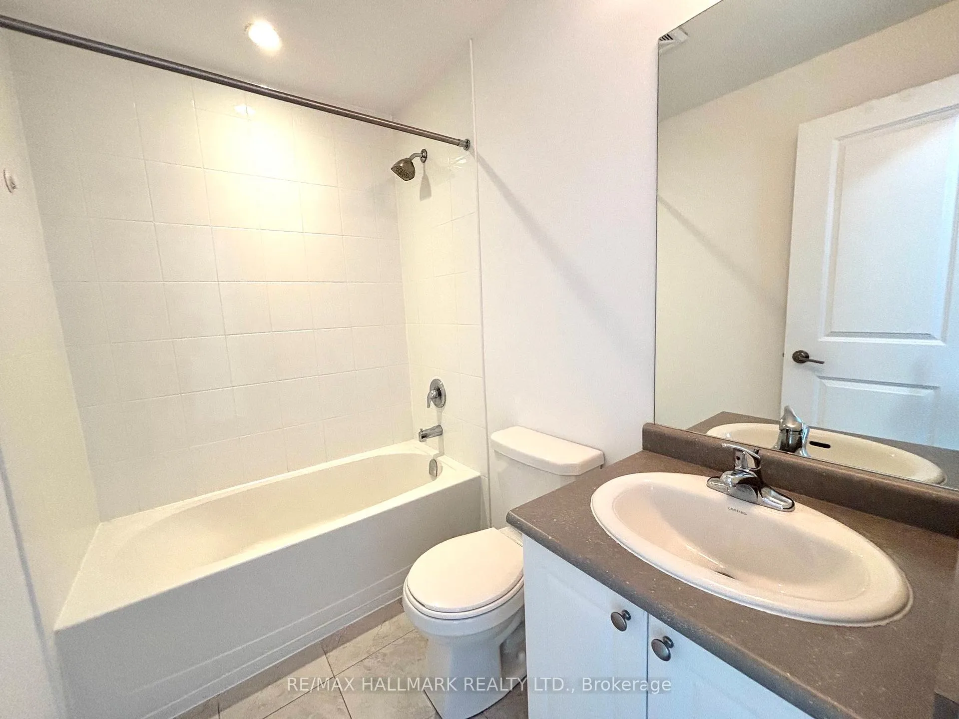 Photo 7 of Unit 107, 295 Cundles Road E, Barrie, Alliance — HOMEH