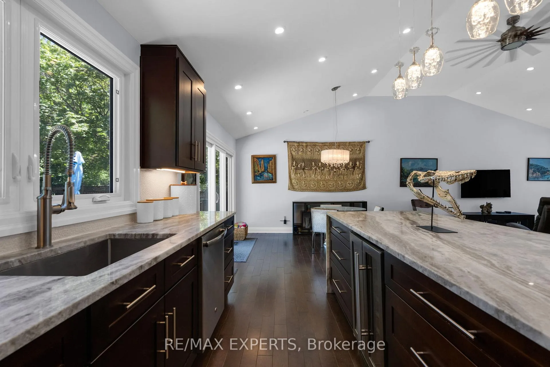 Photo 13 of 317 Marple Crescent, Caledon, Bolton North — HOMEH