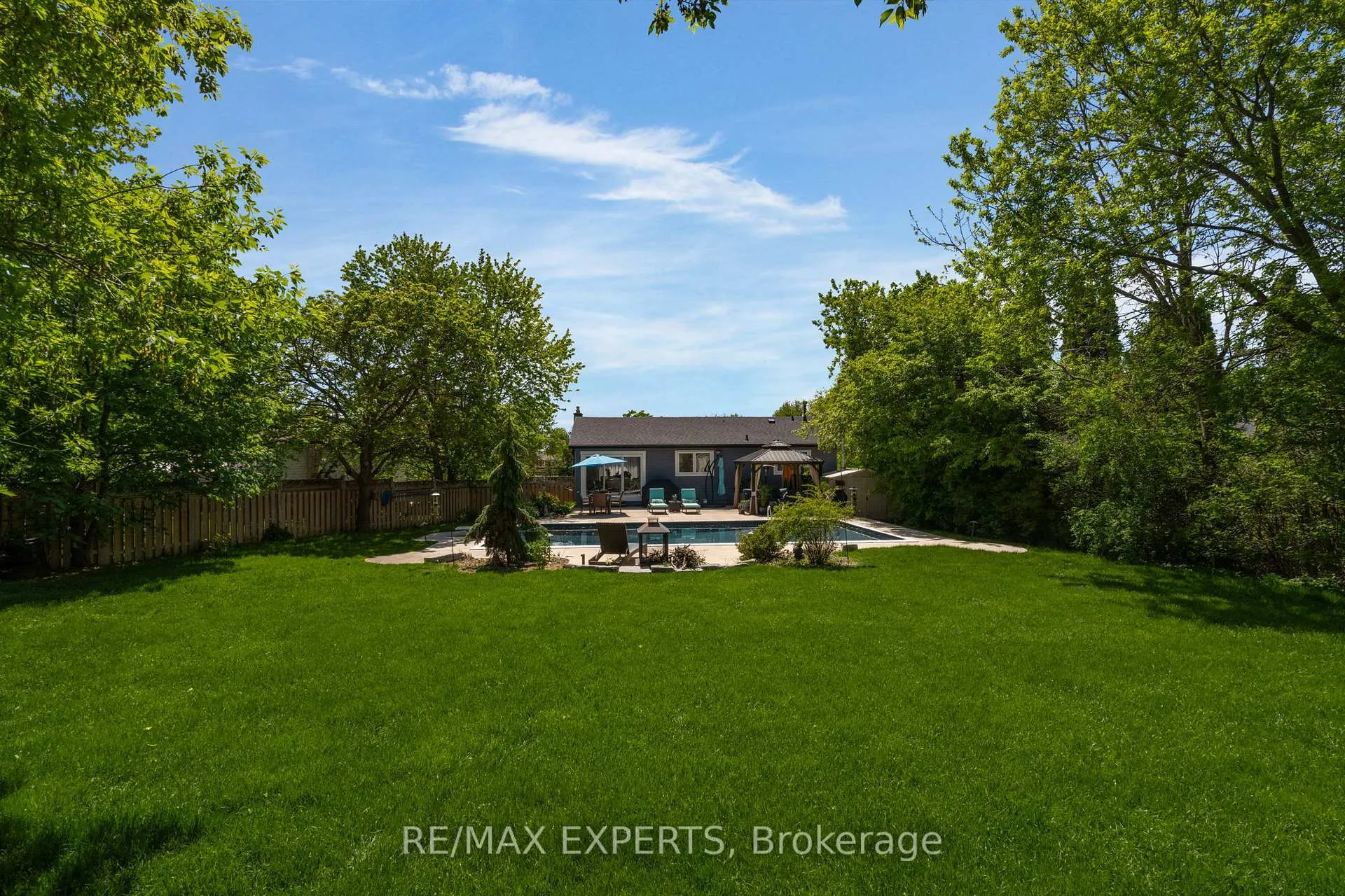 Photo 40 of 317 Marple Crescent, Caledon, Bolton North — HOMEH
