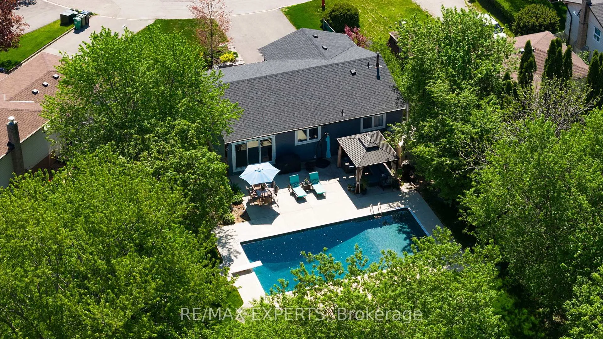 Photo 48 of 317 Marple Crescent, Caledon, Bolton North — HOMEH
