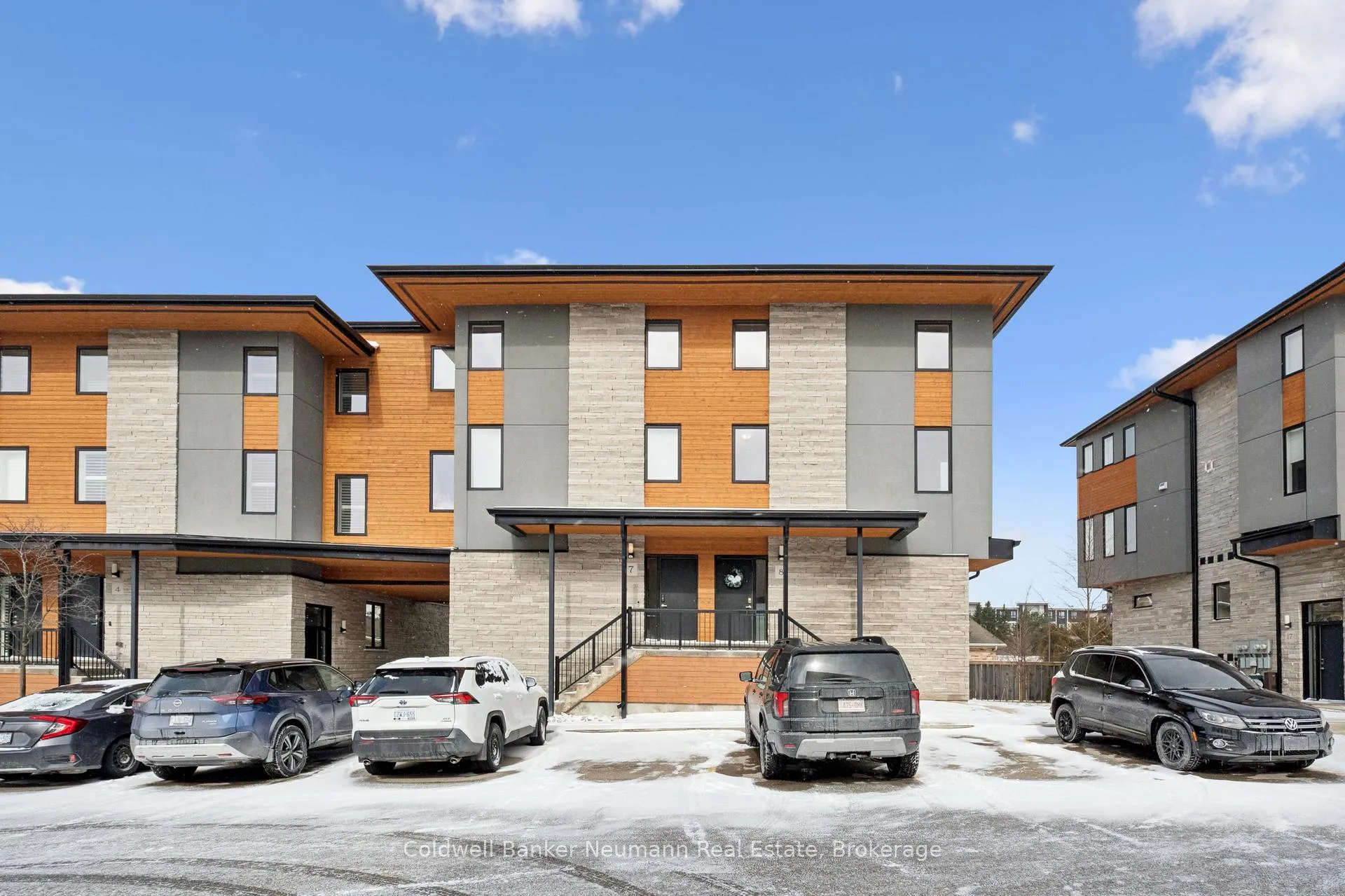 Photo 2 of Unit 8, 32 Arkell Road, Guelph, Kortright East — HOMEH