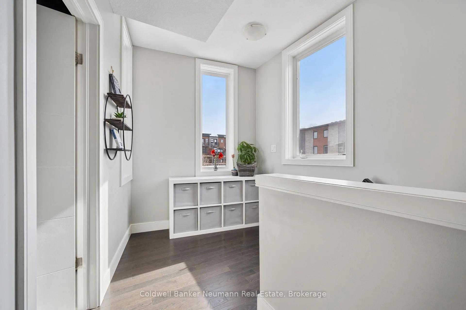 Photo 3 of Unit 8, 32 Arkell Road, Guelph, Kortright East — HOMEH