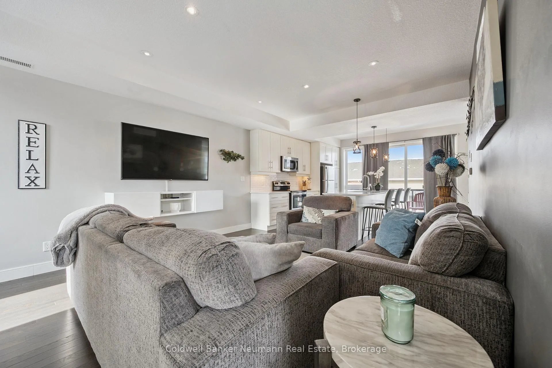 Photo 6 of Unit 8, 32 Arkell Road, Guelph, Kortright East — HOMEH