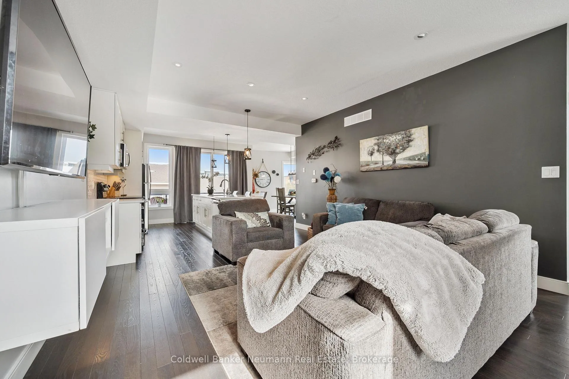 Photo 7 of Unit 8, 32 Arkell Road, Guelph, Kortright East — HOMEH