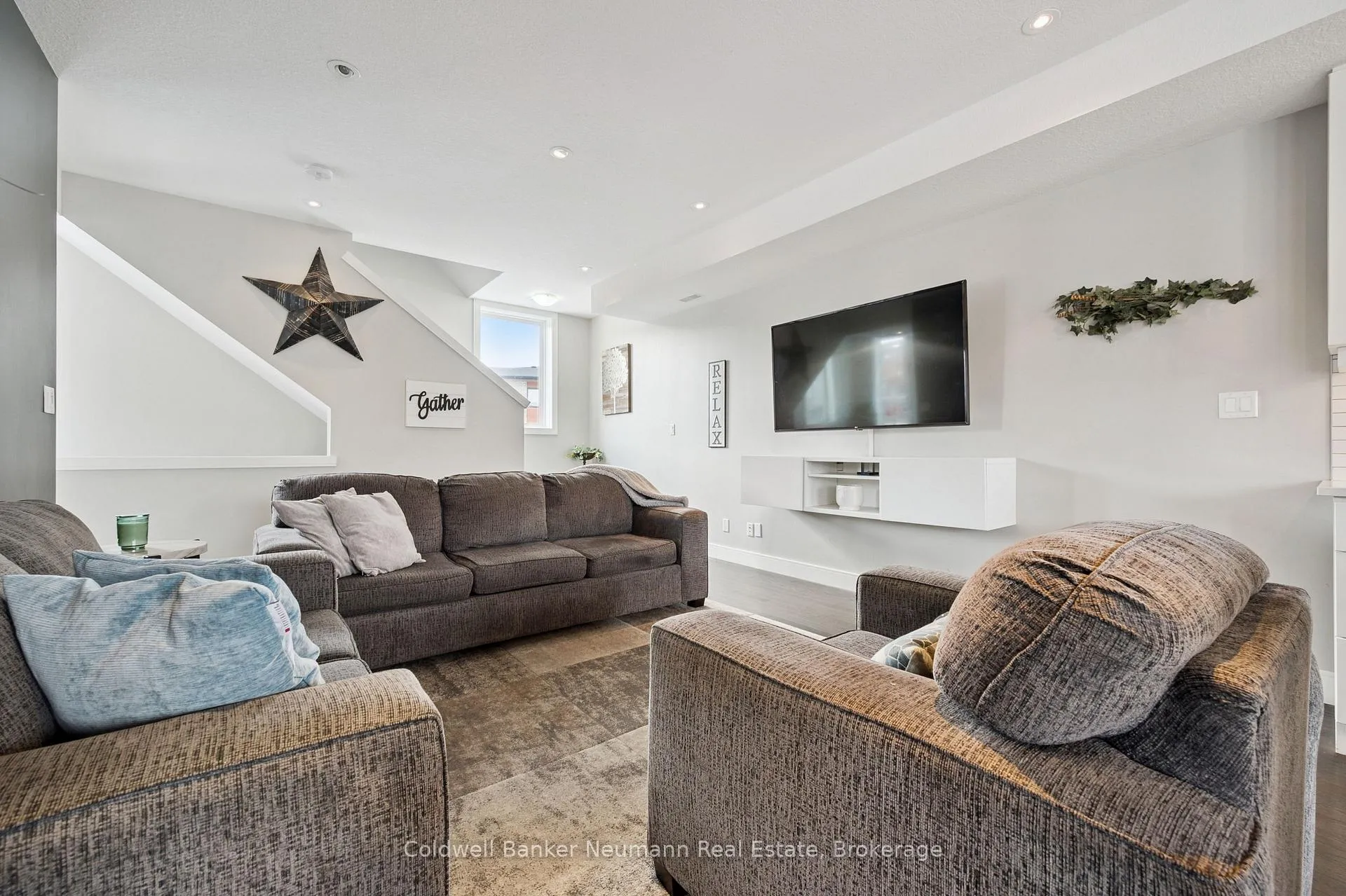 Photo 8 of Unit 8, 32 Arkell Road, Guelph, Kortright East — HOMEH