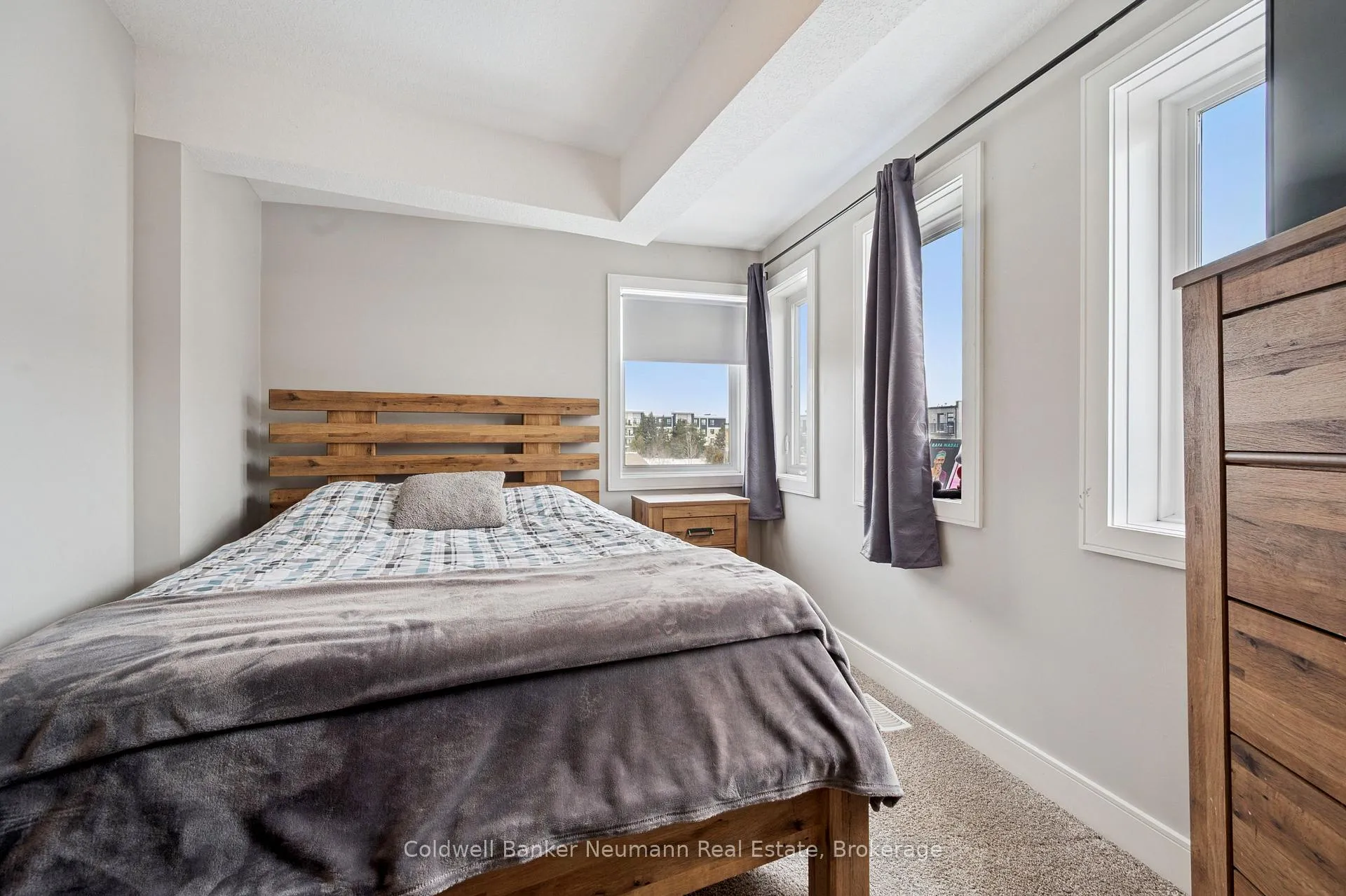 Photo 18 of Unit 8, 32 Arkell Road, Guelph, Kortright East — HOMEH