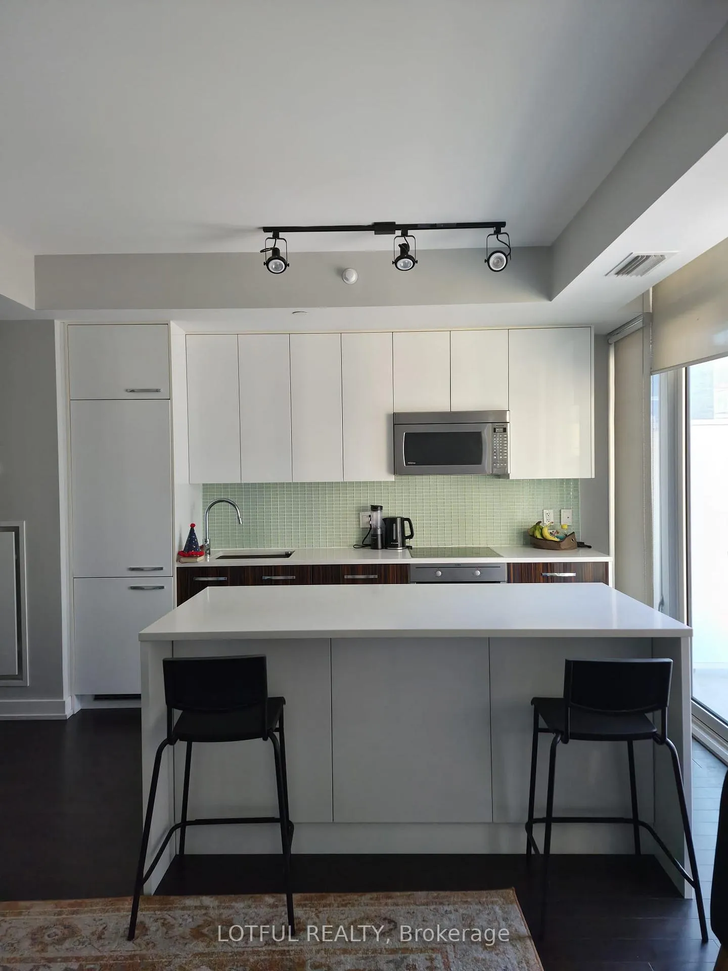 Photo 5 of Unit 403, 111 Champagne Avenue S, Ottawa, West Centre Town — HOMEH
