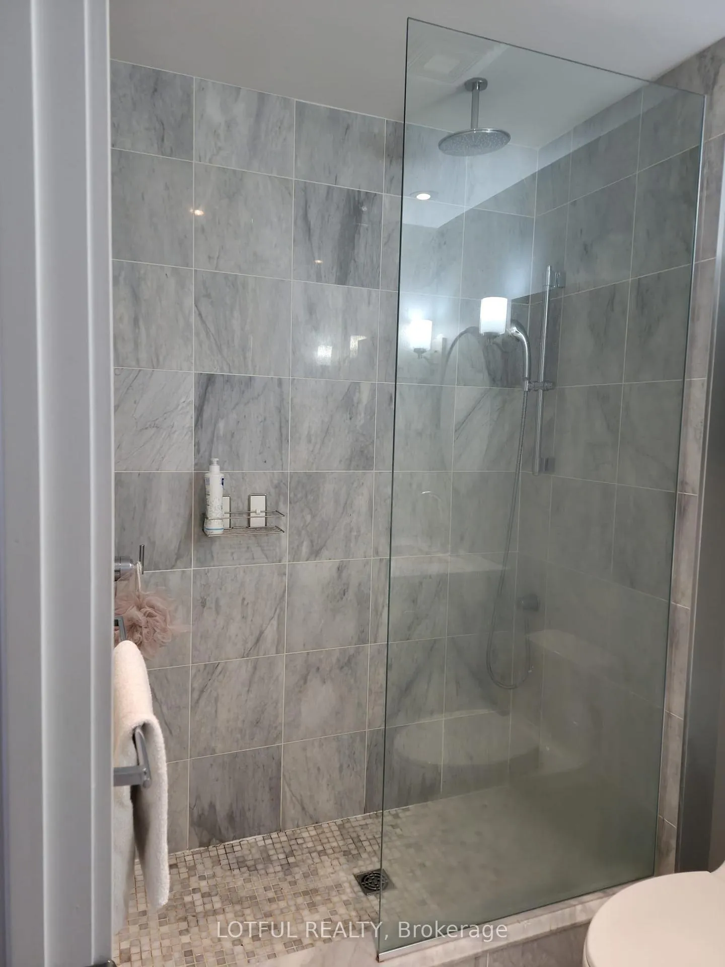 Photo 13 of Unit 403, 111 Champagne Avenue S, Ottawa, West Centre Town — HOMEH