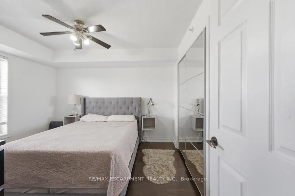 Photo 9 of Unit 410, 4013 Kilmer Drive, Burlington, Tansley — HOMEH