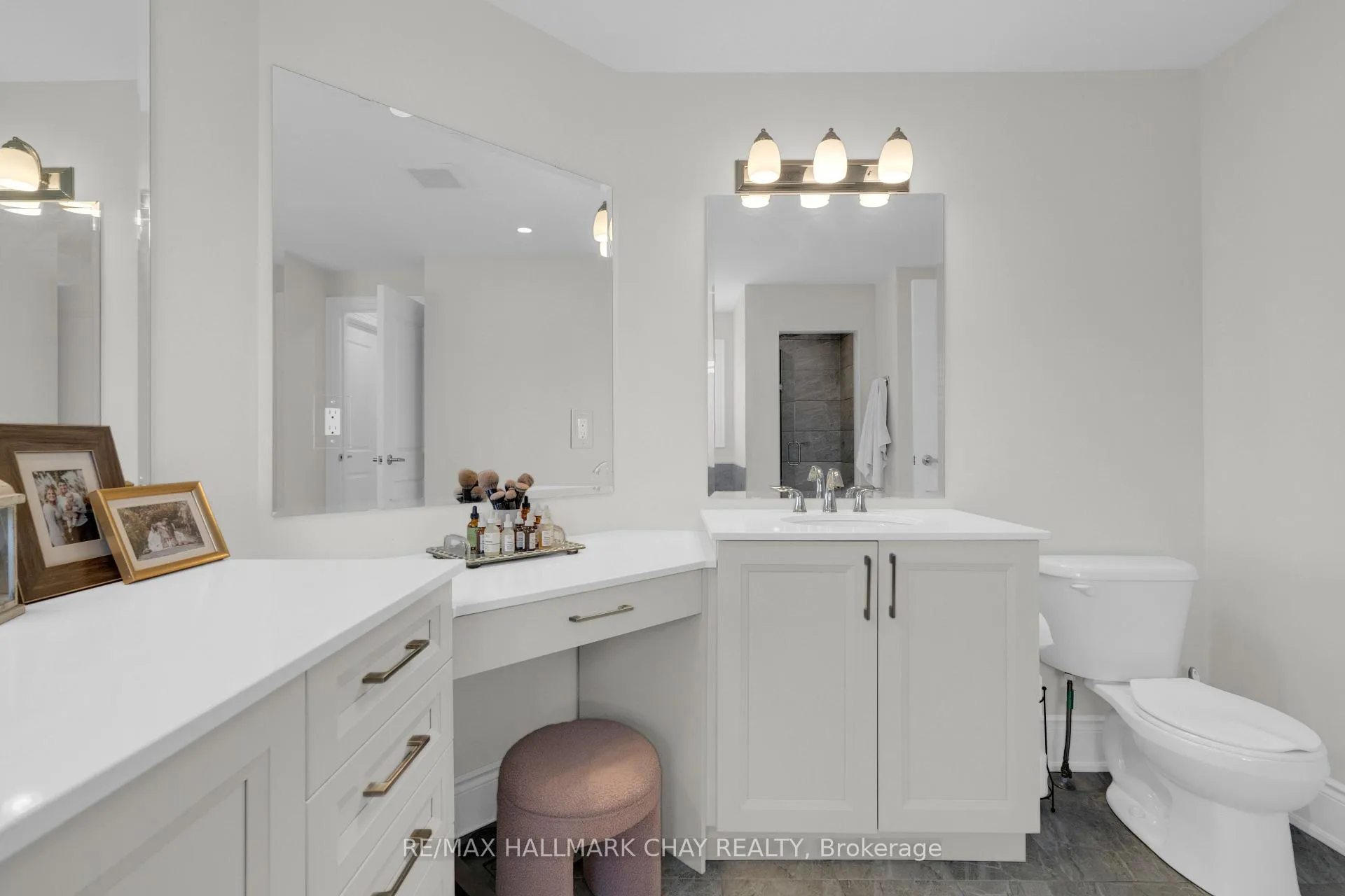 Photo 20 of 20 Westminster Circle, Barrie, Innis-Shore — HOMEH