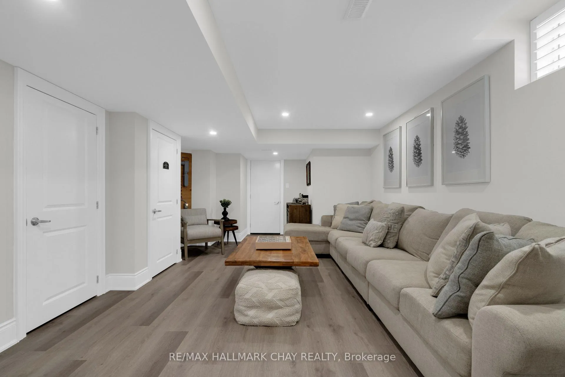Photo 28 of 20 Westminster Circle, Barrie, Innis-Shore — HOMEH