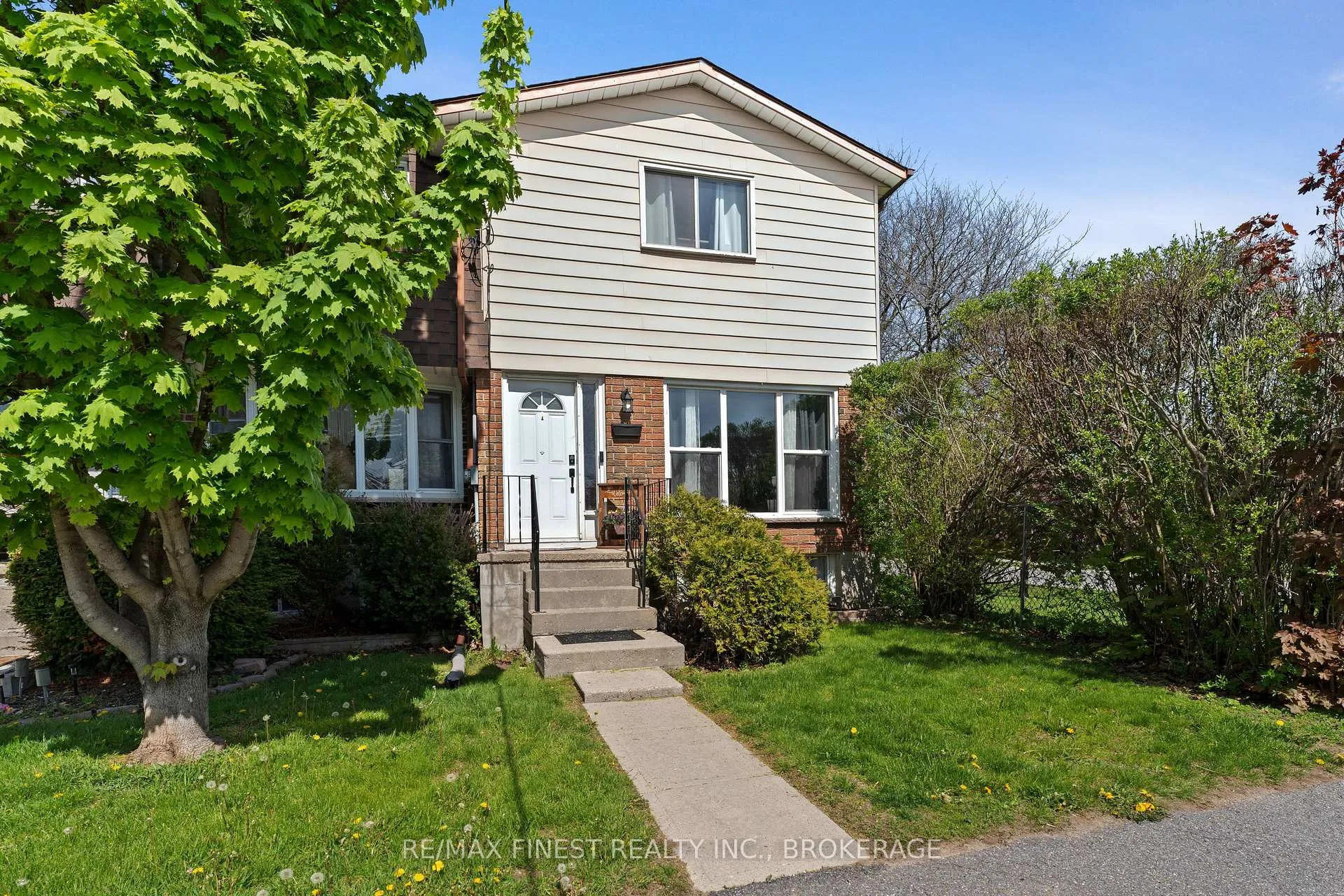 Photo 2 of Unit 24, 30 Addington Street, Loyalist, Amherstview — HOMEH