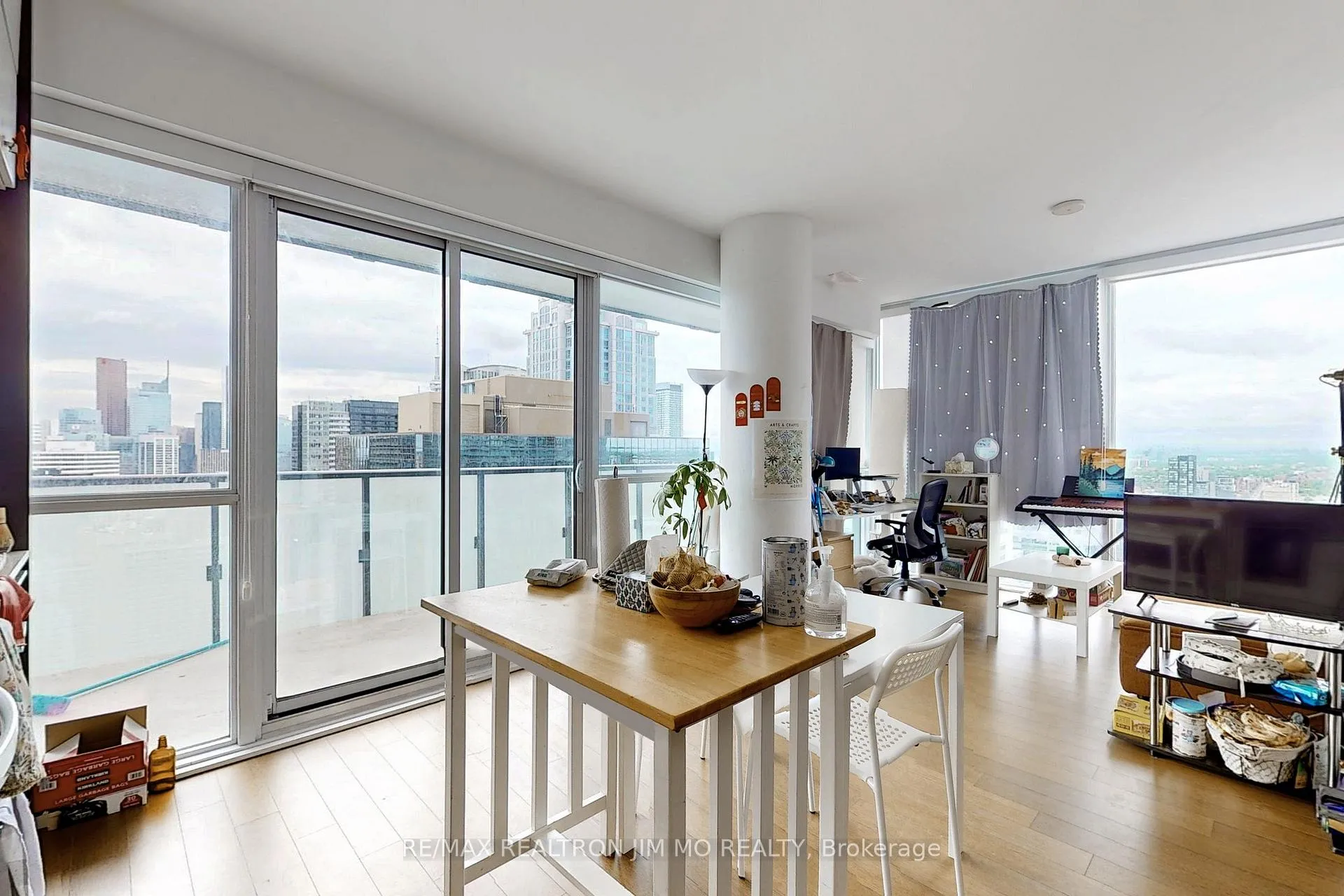 Photo 3 of Unit 3503, 15 Grenville Street, Toronto, Bay Street Corridor — HOMEH