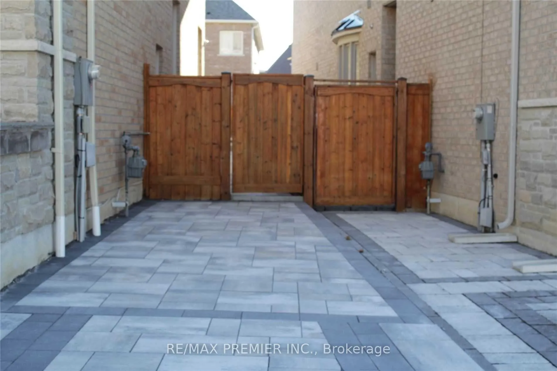 Photo 3 of Unit Bsmt, 122 Garyscholl Road, Vaughan, Vellore Village — HOMEH