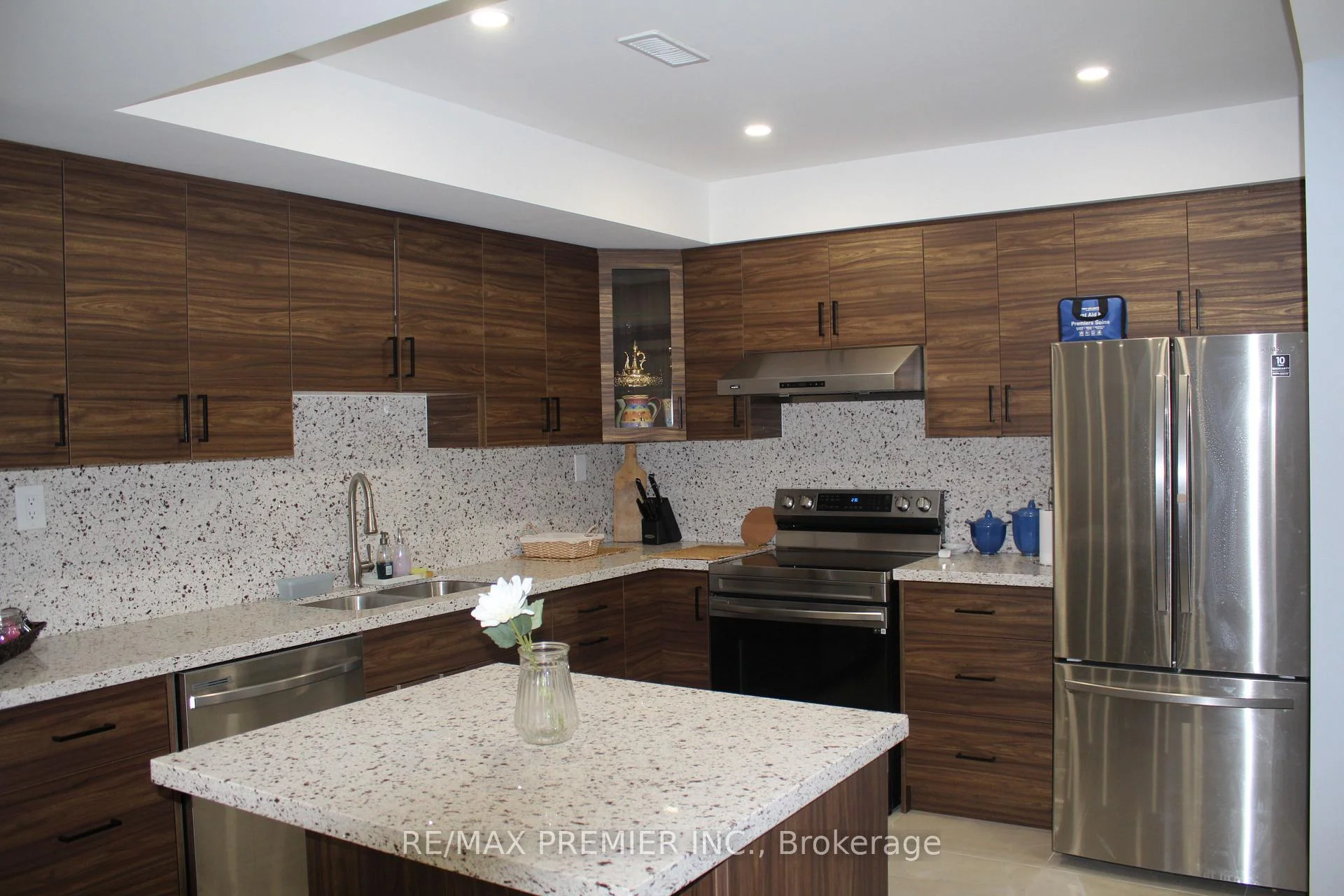 Photo 18 of Unit Bsmt, 122 Garyscholl Road, Vaughan, Vellore Village — HOMEH