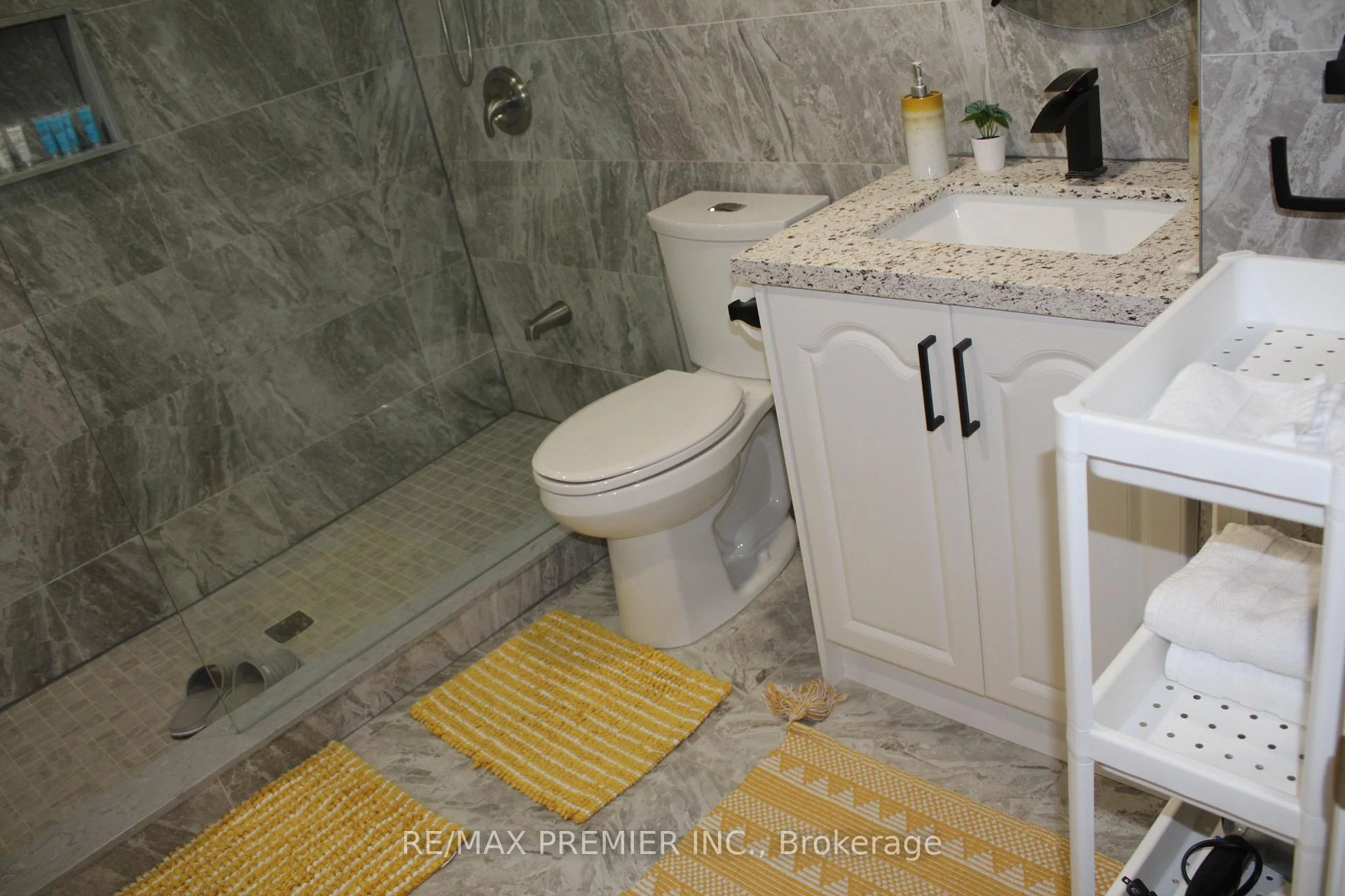 Photo 25 of Unit Bsmt, 122 Garyscholl Road, Vaughan, Vellore Village — HOMEH