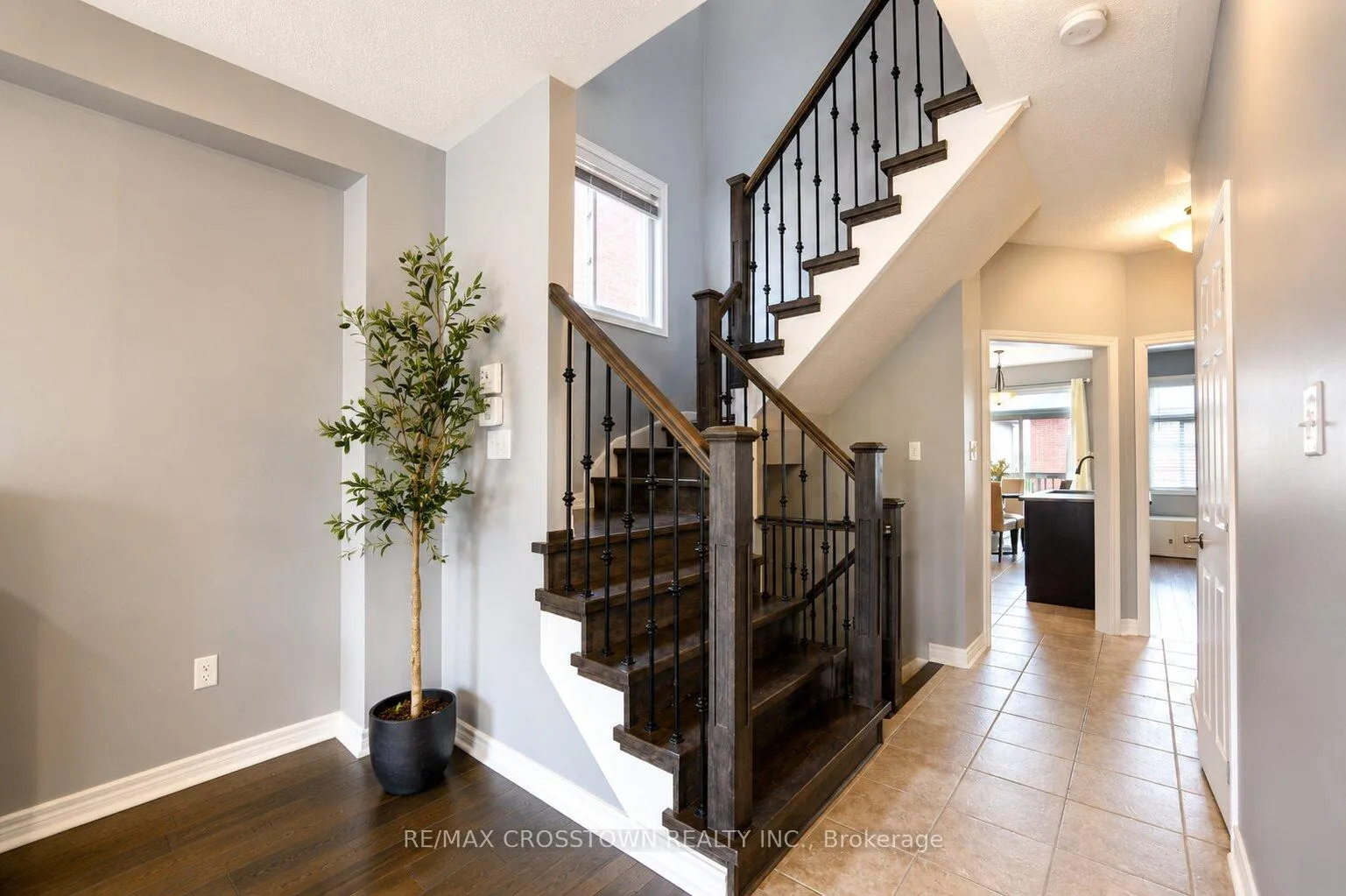 Photo 6 of 11 Lundigan Drive, Georgina, Keswick South — HOMEH