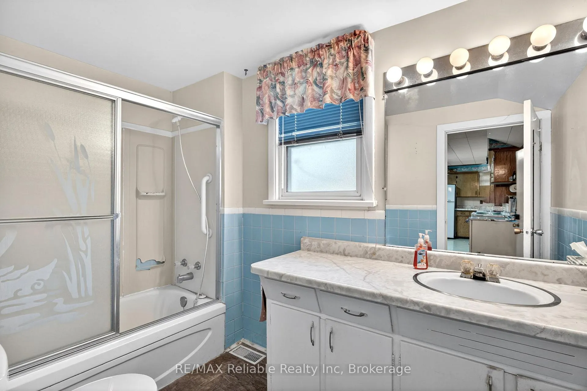 Photo 15 of 120 Victoria Street, Central Huron, Clinton — HOMEH