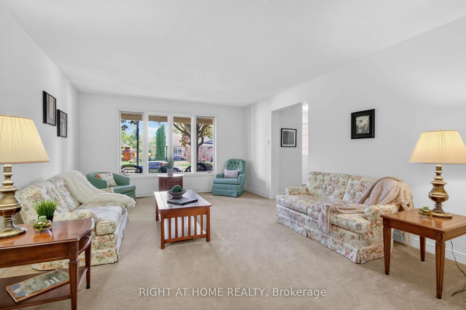 Photo 7 of 66 Beechfern Drive, Ottawa, Stittsville (Central) — HOMEH