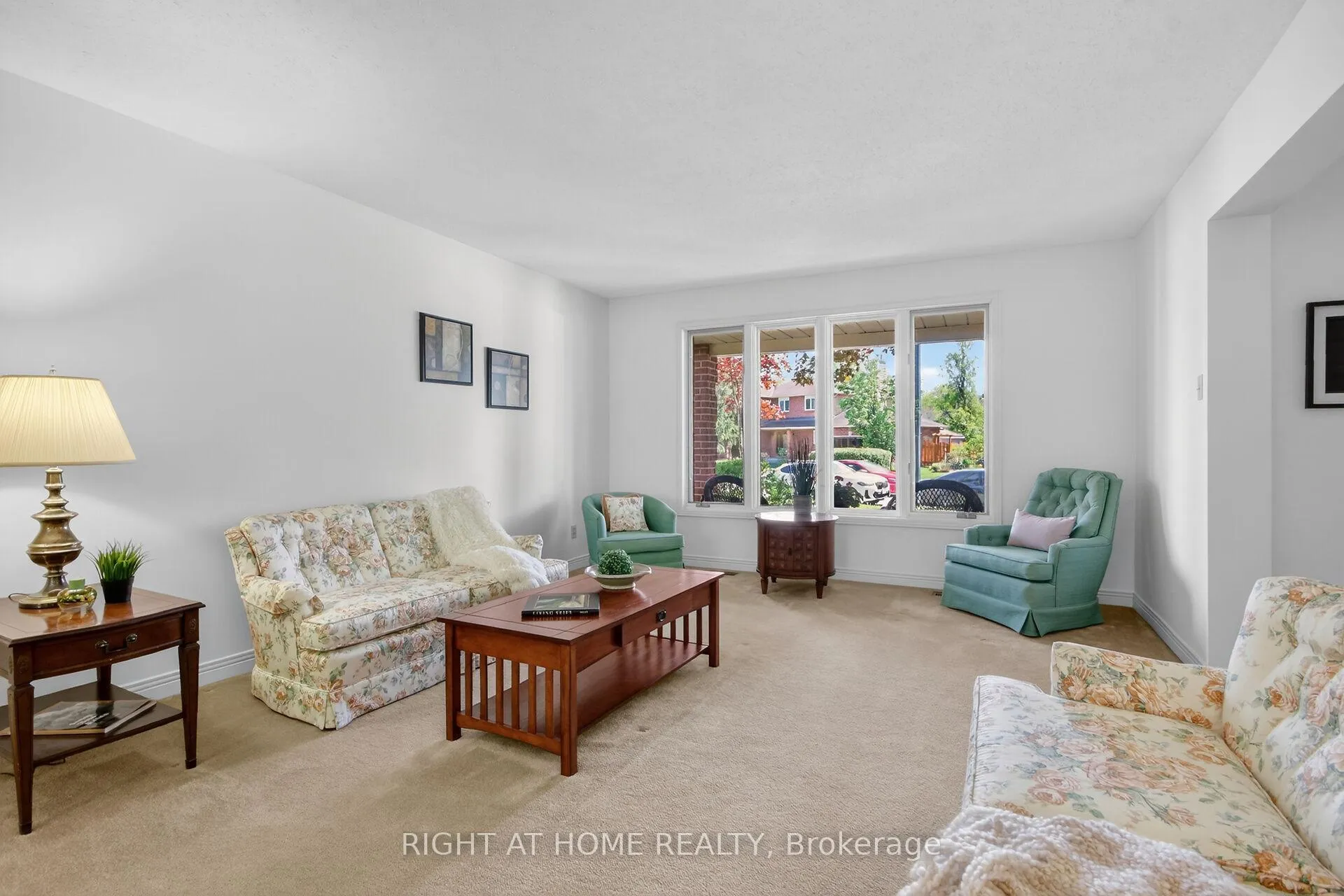 Photo 9 of 66 Beechfern Drive, Ottawa, Stittsville (Central) — HOMEH