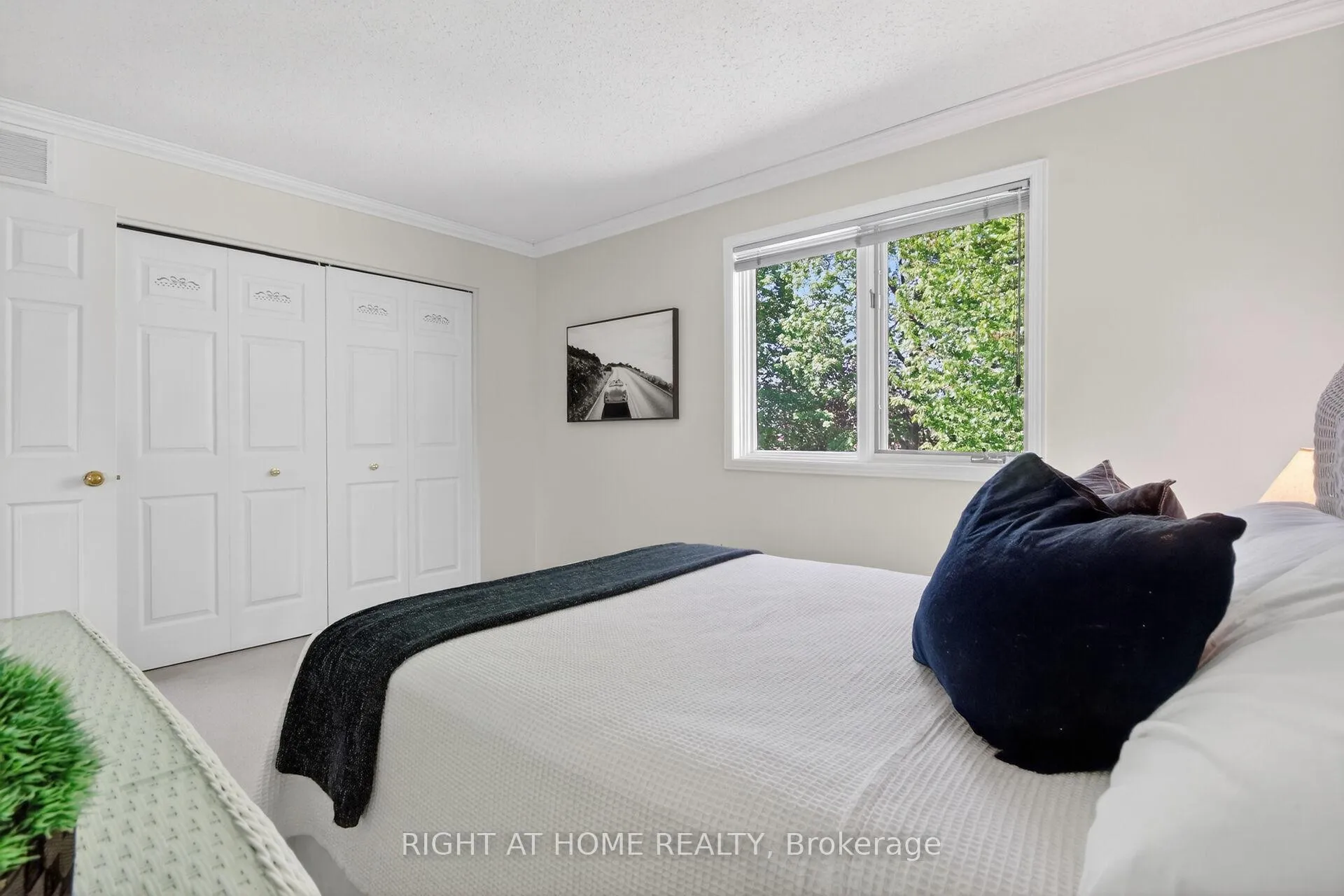 Photo 30 of 66 Beechfern Drive, Ottawa, Stittsville (Central) — HOMEH