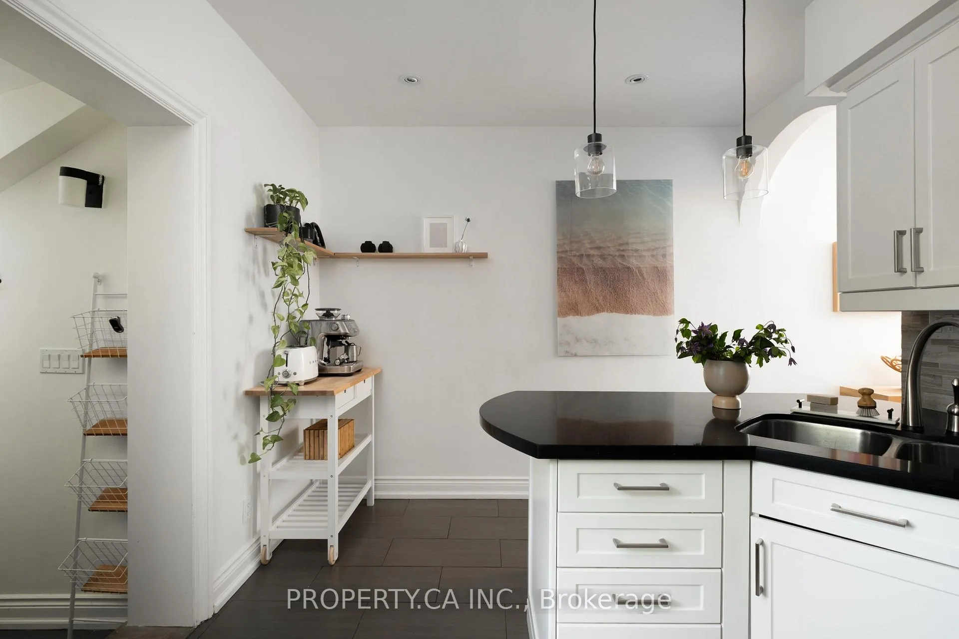 Photo 10 of 124 Milverton Boulevard, Toronto, Danforth — HOMEH