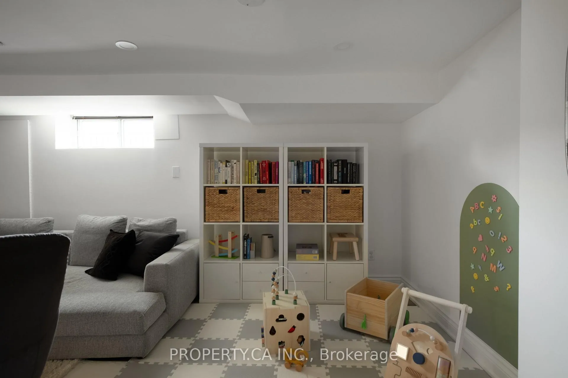 Photo 23 of 124 Milverton Boulevard, Toronto, Danforth — HOMEH