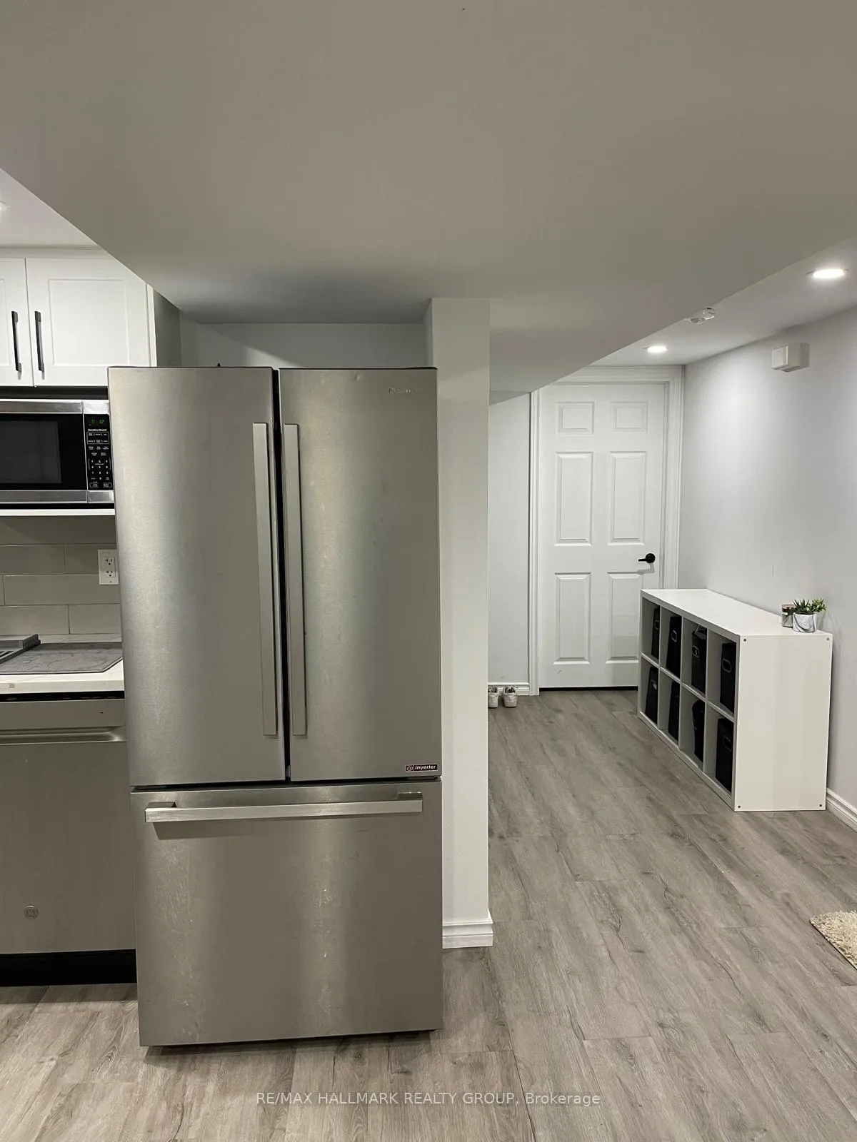 Photo 6 of Unit B, 1387 Sault Street, Ottawa, Bilberry Creek/Queenswood Heights — HOMEH