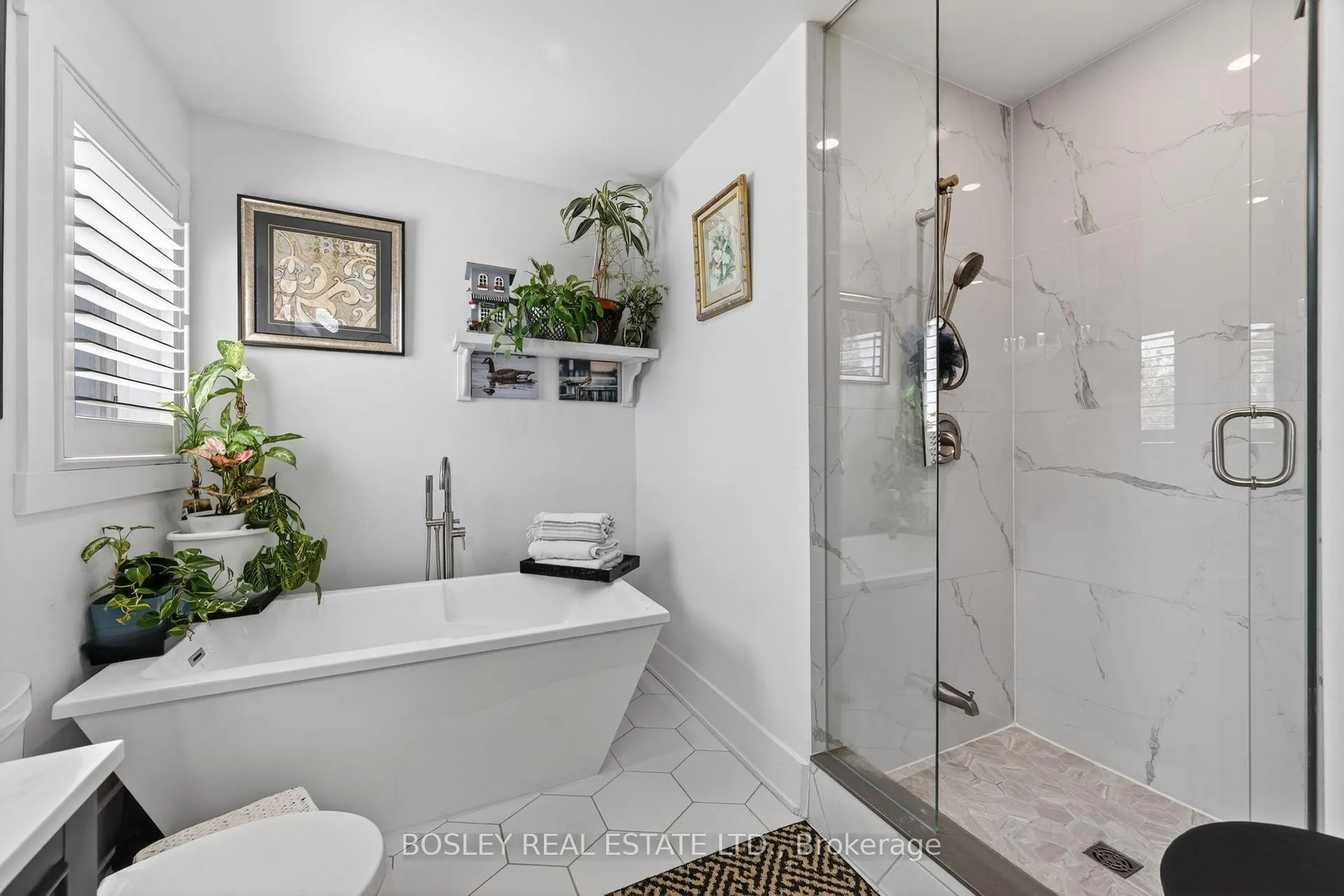 Photo 17 of 2 Bettina Place, Whitby, Rolling Acres — HOMEH