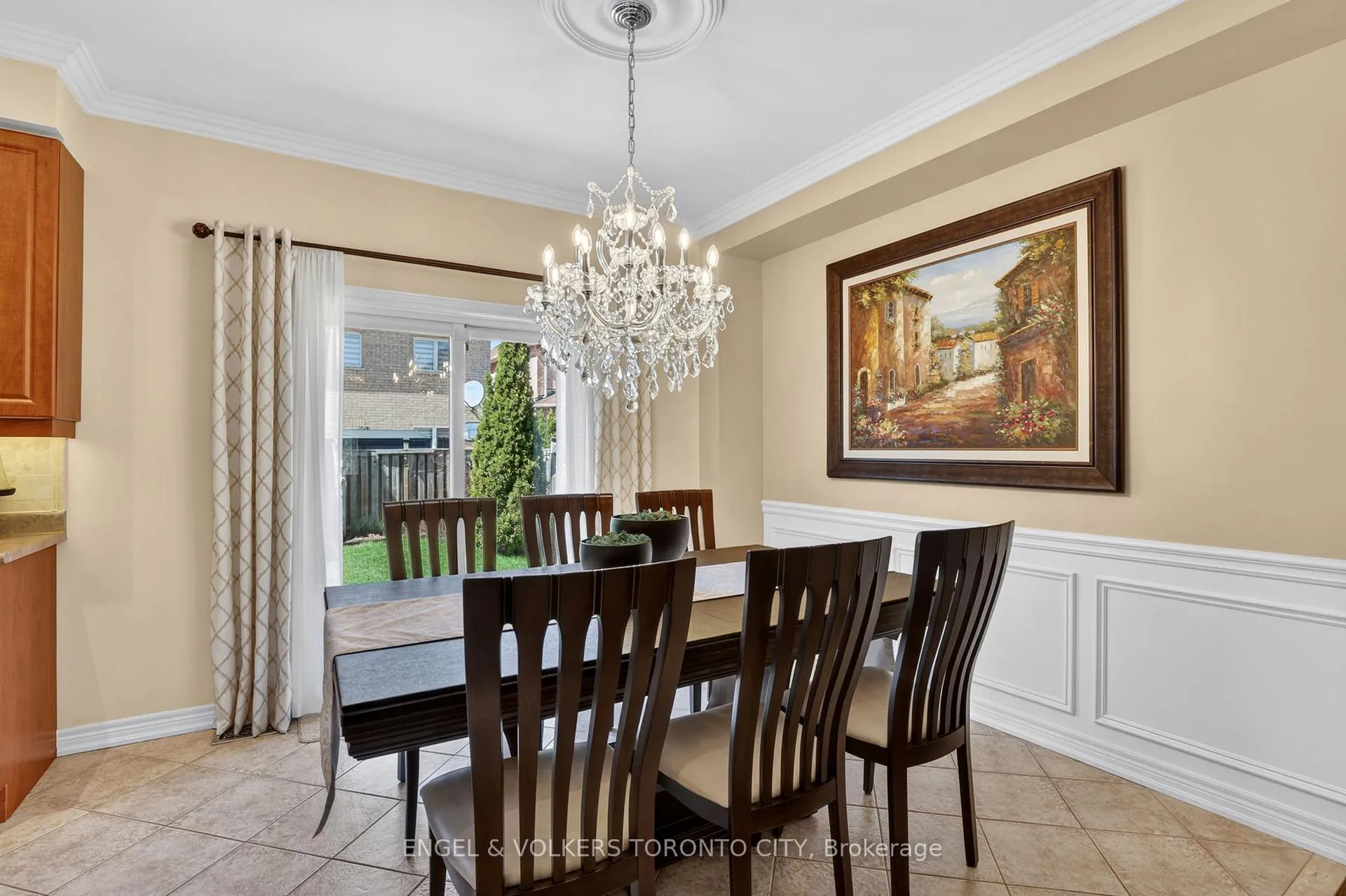 Photo 10 of 22 Ozner Crescent, Vaughan, Vellore Village — HOMEH