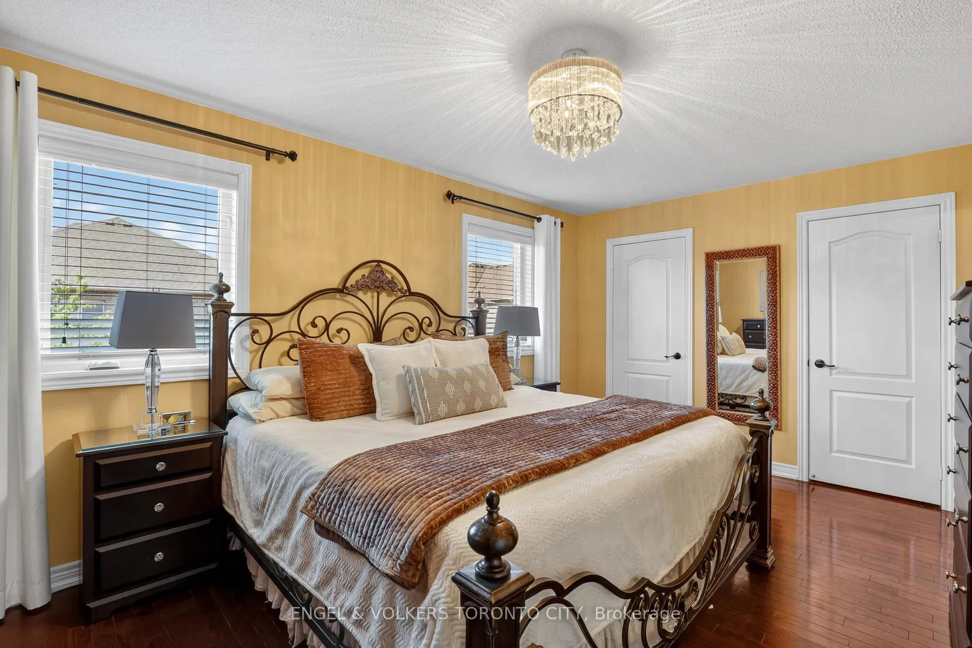 Photo 16 of 22 Ozner Crescent, Vaughan, Vellore Village — HOMEH