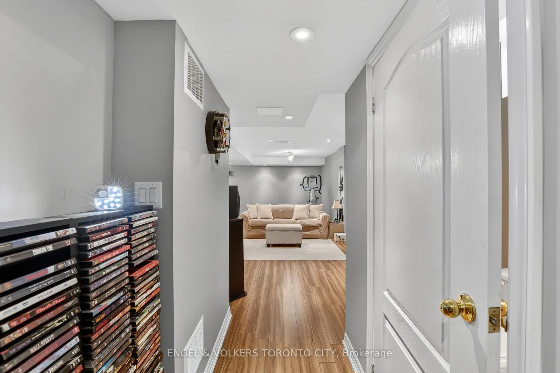 Photo 33 of 22 Ozner Crescent, Vaughan, Vellore Village — HOMEH