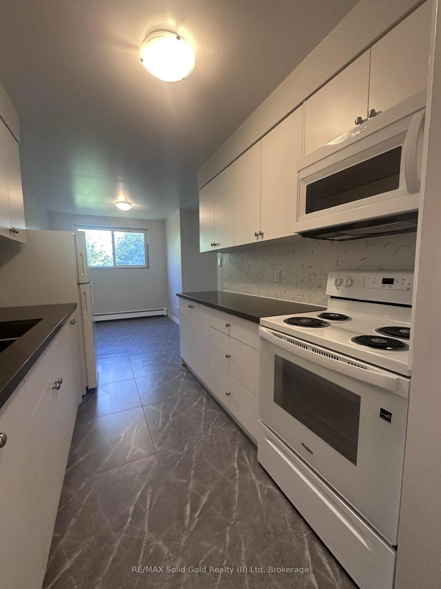 Photo 6 of 15 Mowat Boulevard, Kitchener — HOMEH