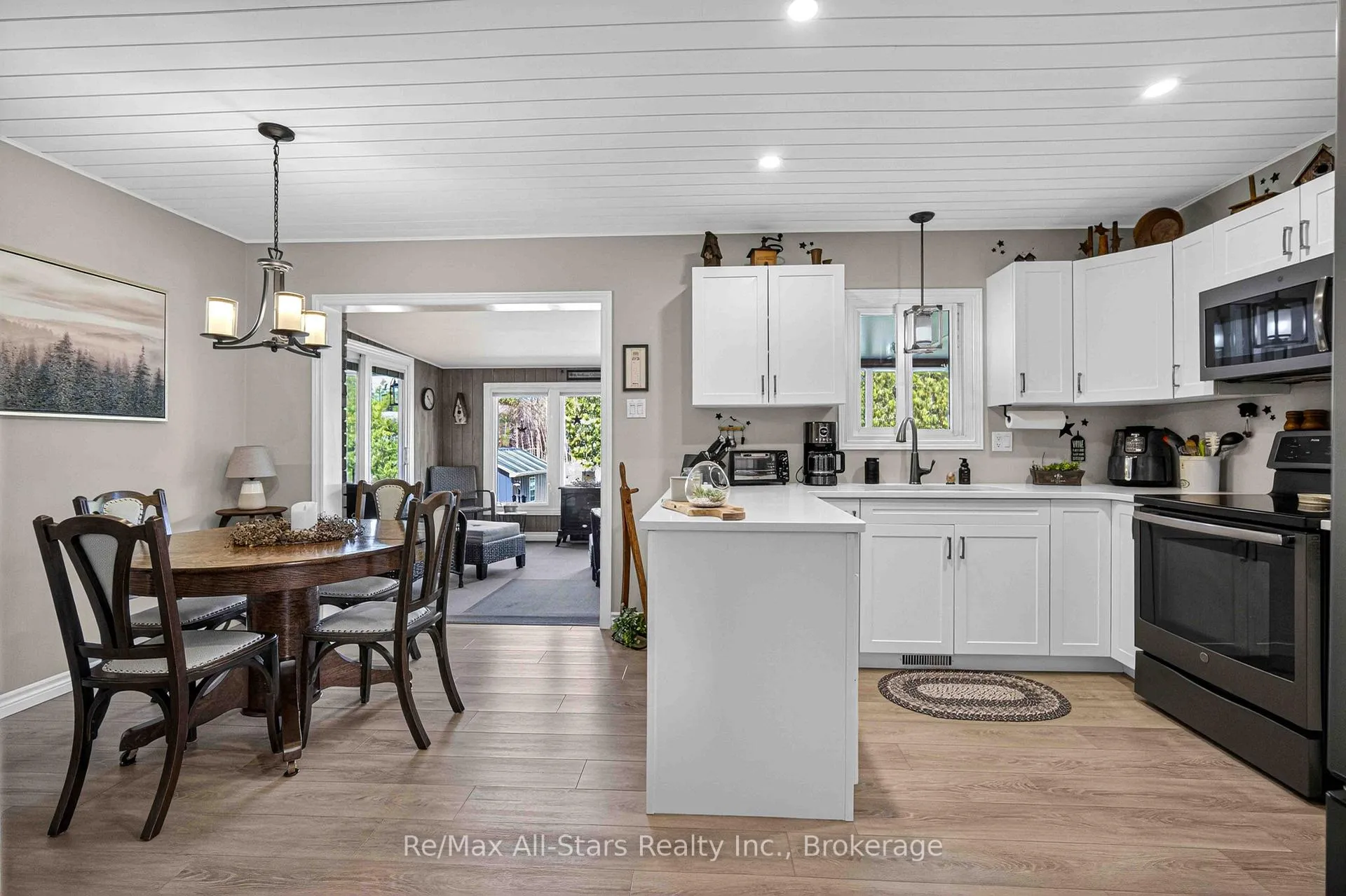 Photo 9 of 113 Pirates Glen Drive, Trent Lakes — HOMEH