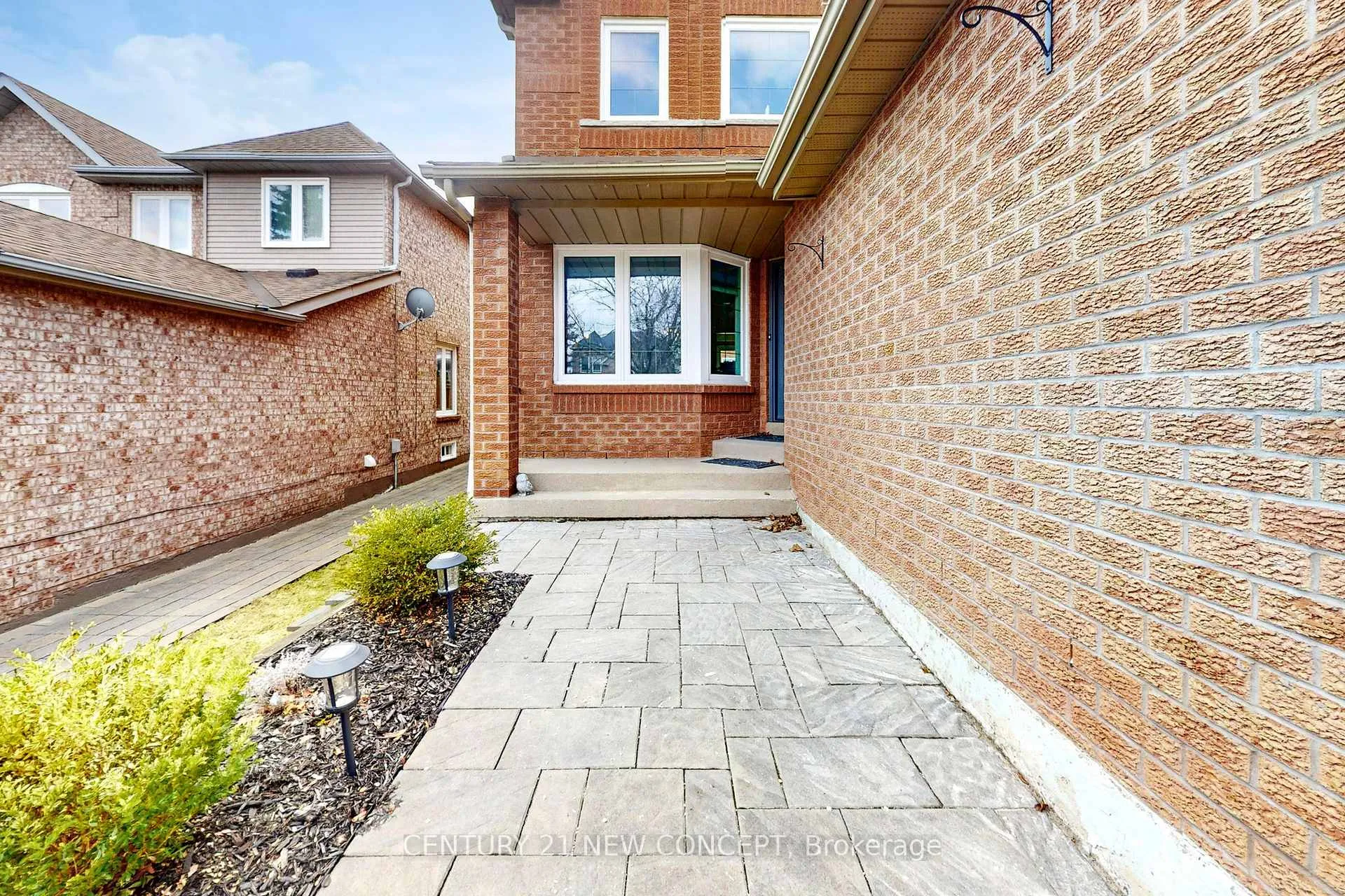 Photo 2 of 63 Beechbrooke Way, Aurora, Aurora Highlands — HOMEH