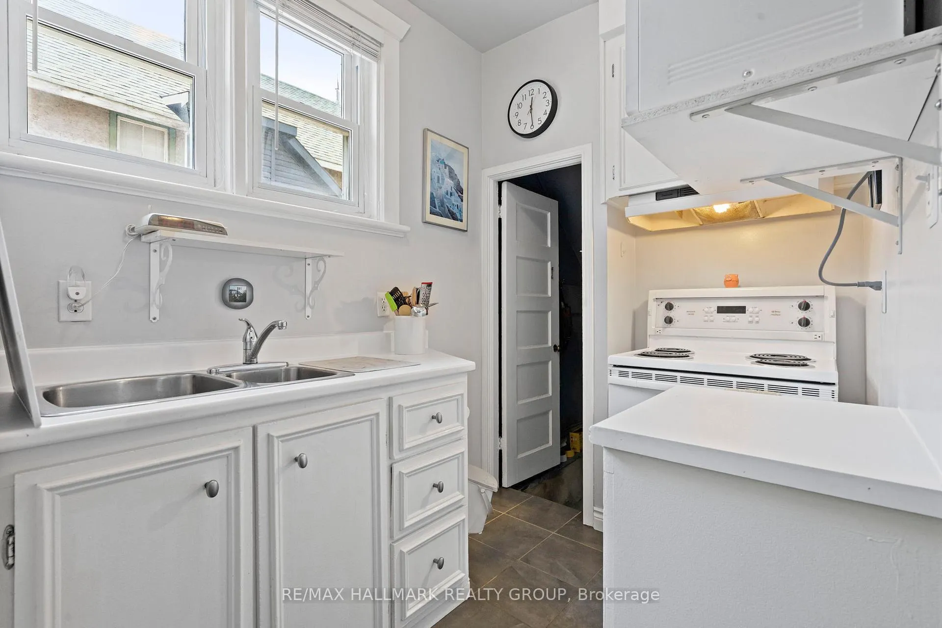 Photo 13 of 58-60 Louisa Street, Ottawa, West Centre Town — HOMEH
