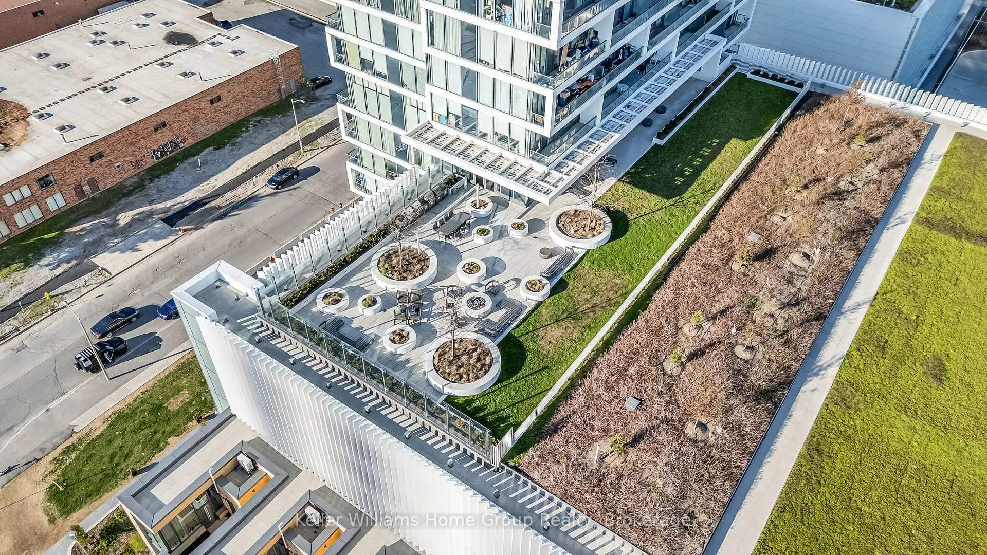 Photo 5 of Unit 4, 898 Portage Parkway, Vaughan, Vaughan Corporate Centre — HOMEH