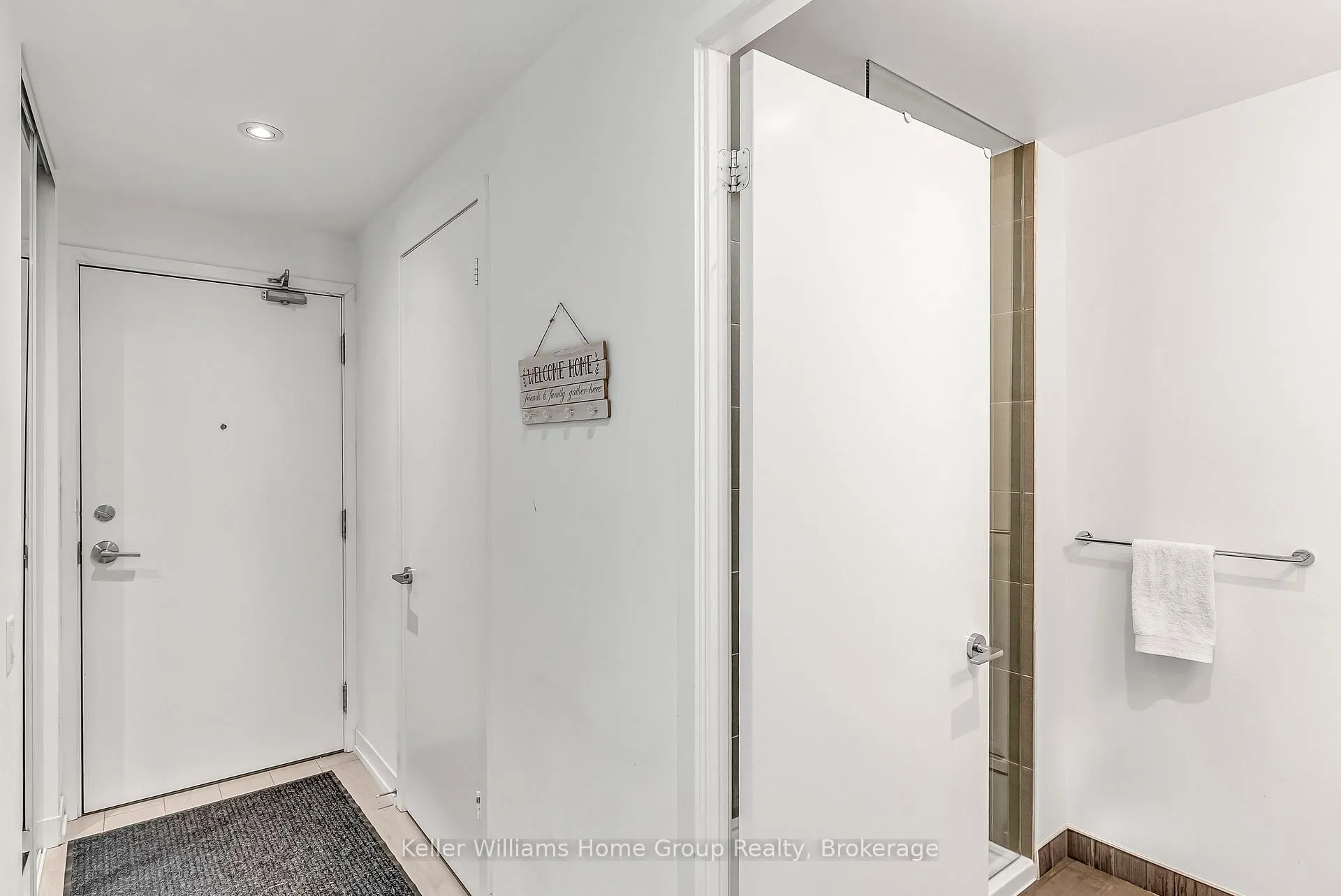 Photo 6 of Unit 4, 898 Portage Parkway, Vaughan, Vaughan Corporate Centre — HOMEH