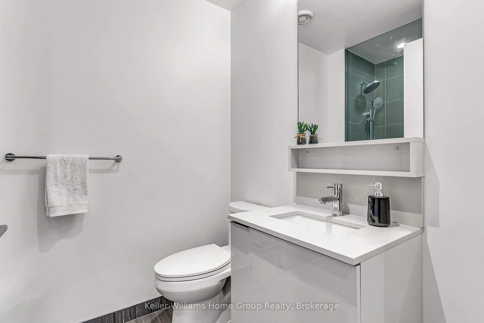 Photo 8 of Unit 4, 898 Portage Parkway, Vaughan, Vaughan Corporate Centre — HOMEH