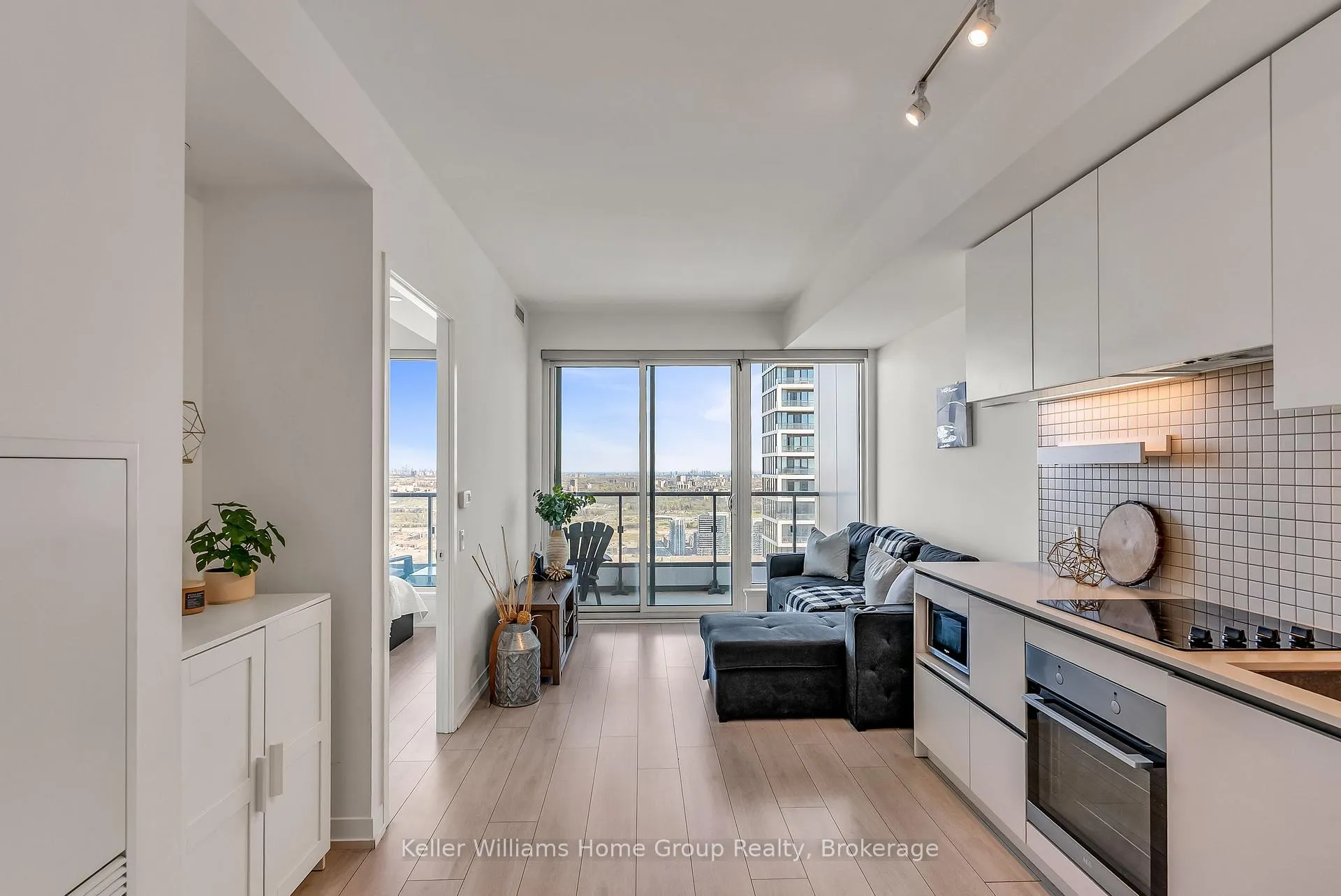 Photo 12 of Unit 4, 898 Portage Parkway, Vaughan, Vaughan Corporate Centre — HOMEH