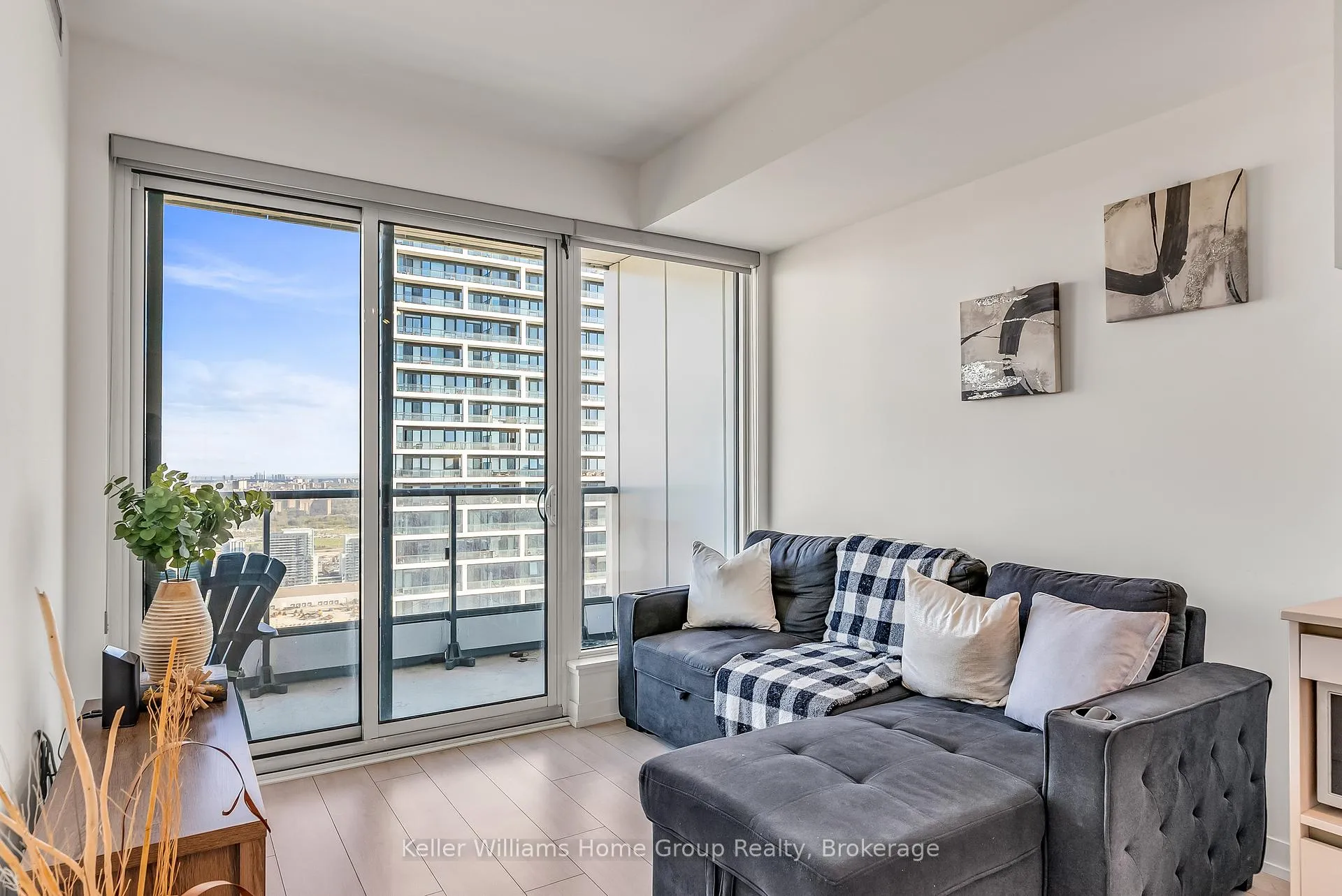 Photo 13 of Unit 4, 898 Portage Parkway, Vaughan, Vaughan Corporate Centre — HOMEH