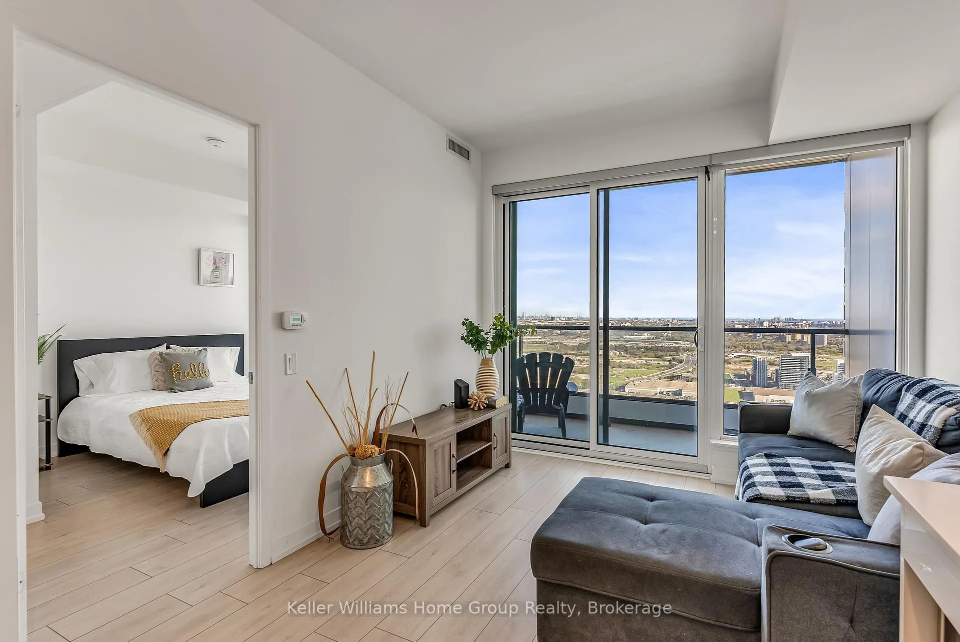 Photo 17 of Unit 4, 898 Portage Parkway, Vaughan, Vaughan Corporate Centre — HOMEH
