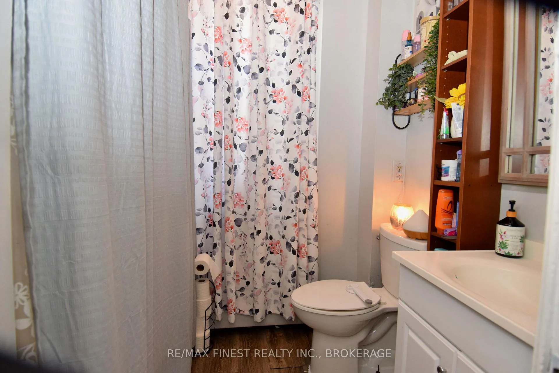 Photo 11 of 9-11 Bridge Street E, Greater Napanee — HOMEH