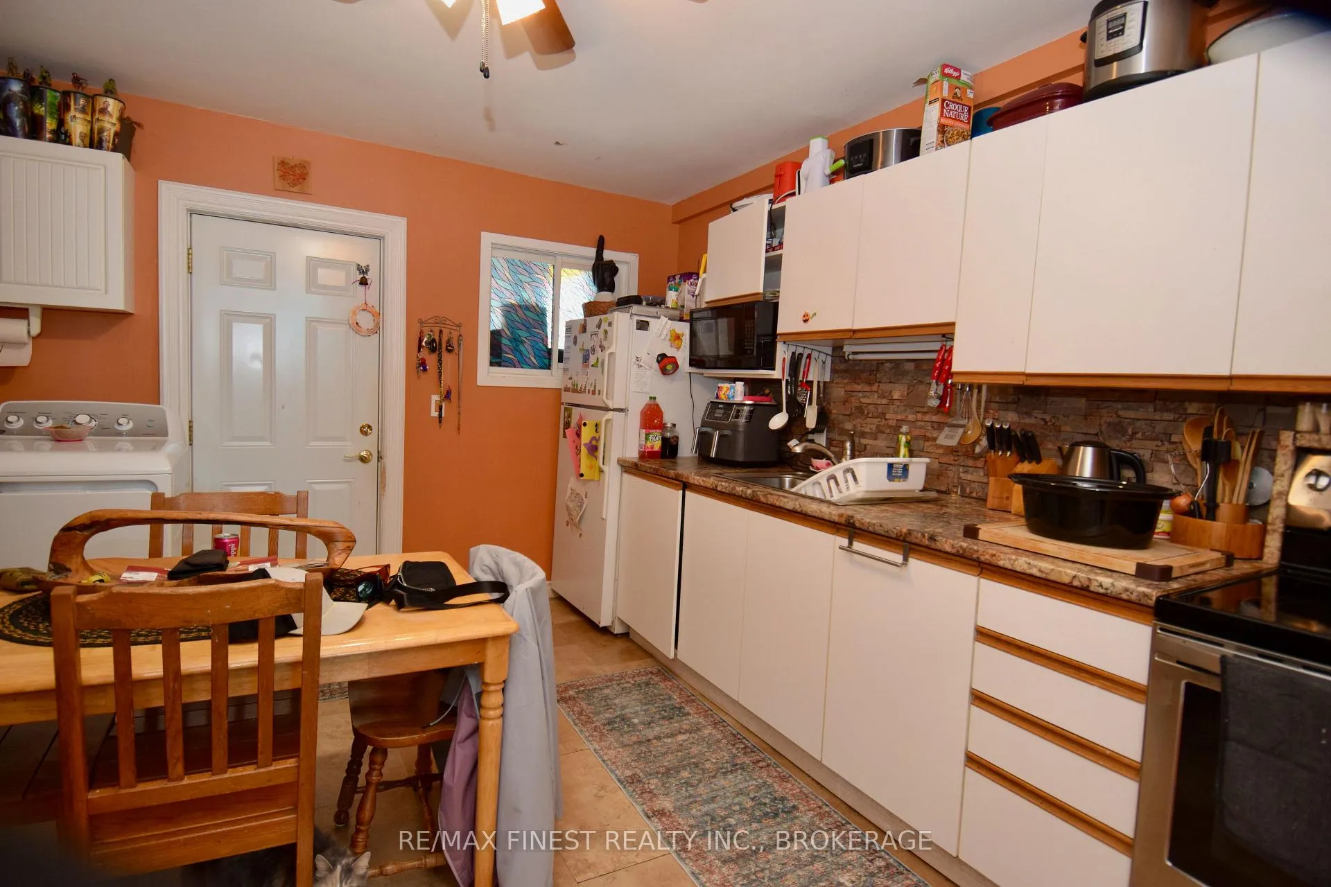Photo 15 of 9-11 Bridge Street E, Greater Napanee — HOMEH